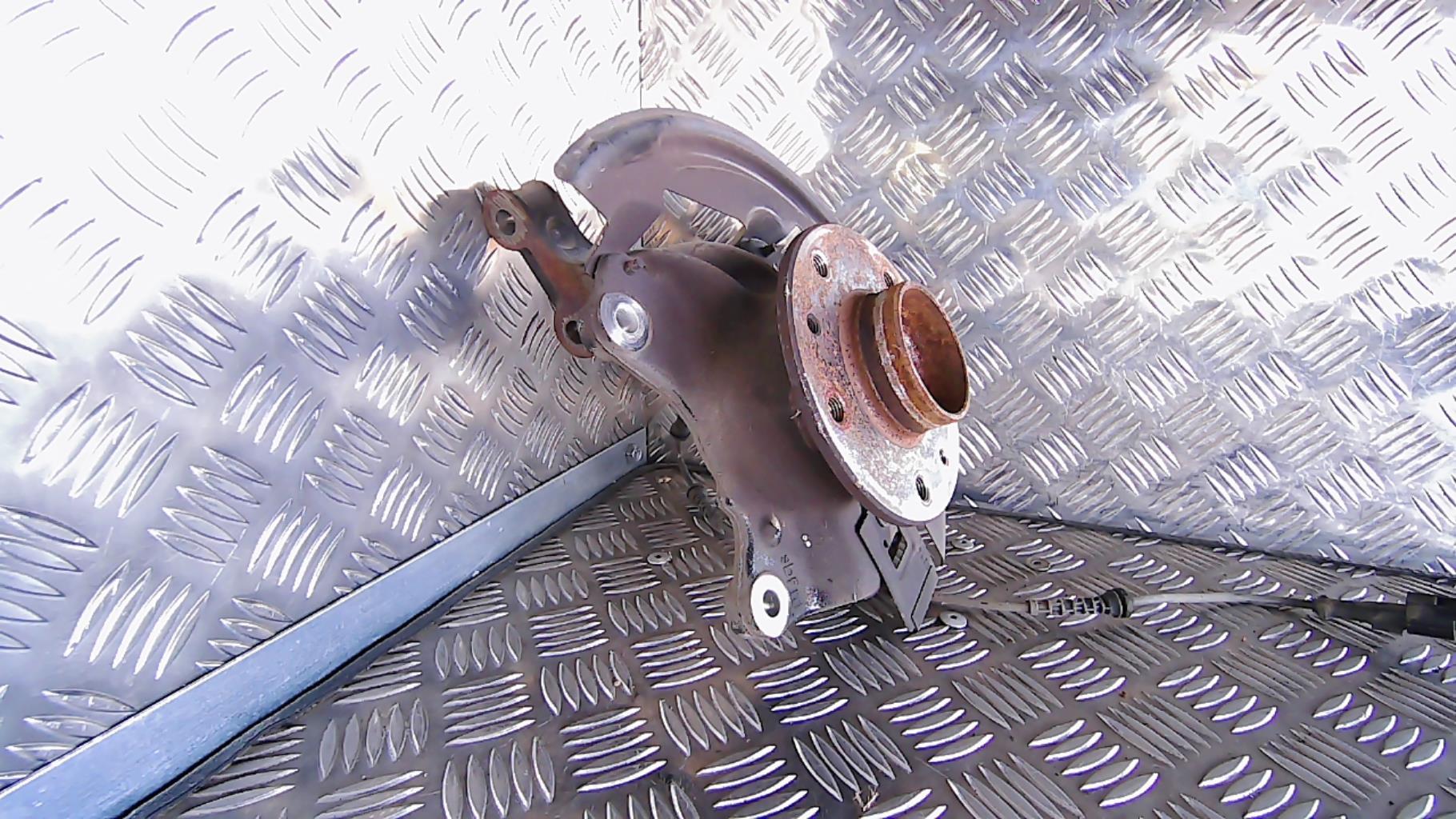 Moyeu avant gauche RENAULT SCENIC 3 PHASE 3 Diesel - 1