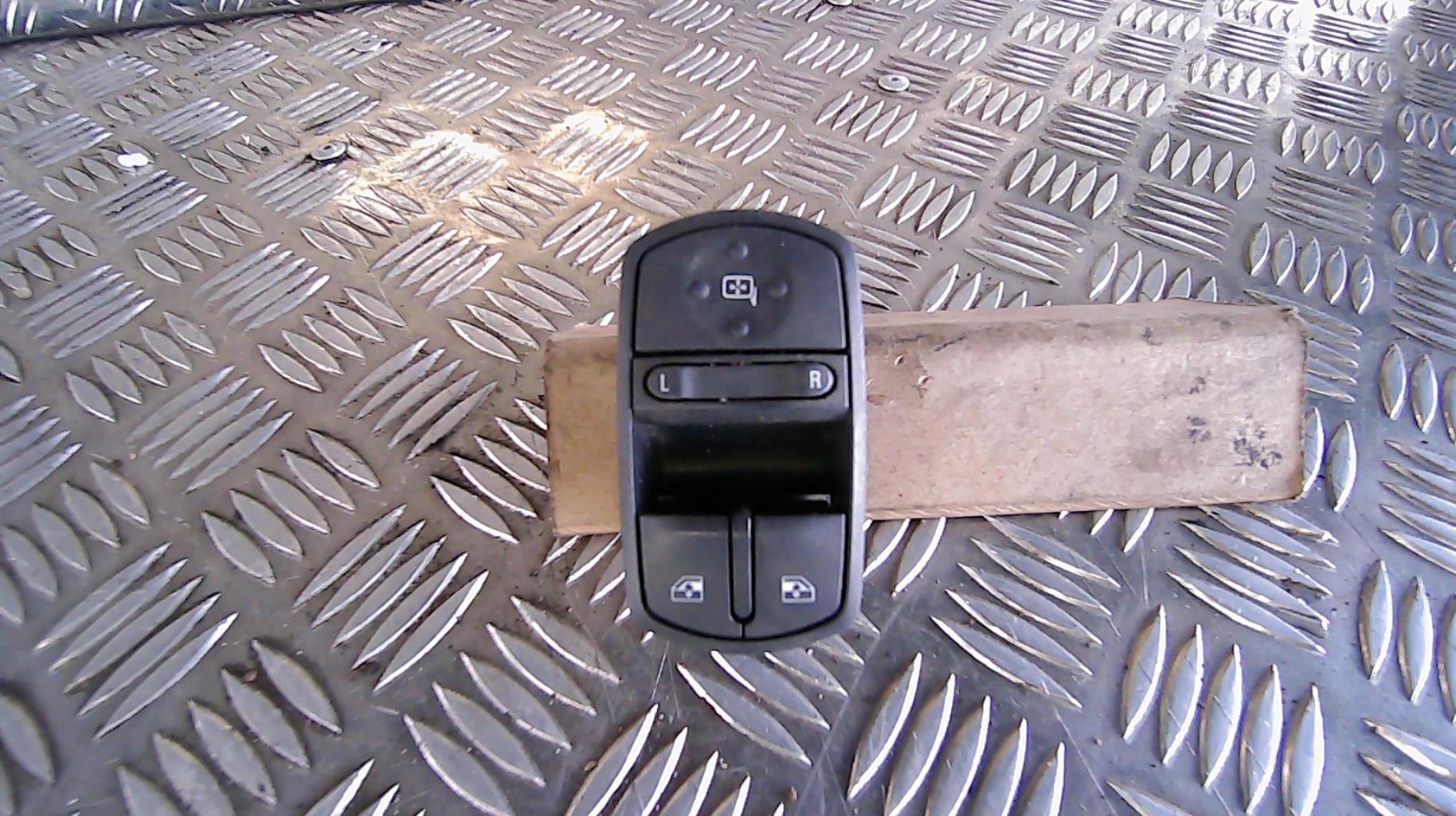 Interrupteur de leve vitre OPEL CORSA D PHASE 1 Diesel - 1