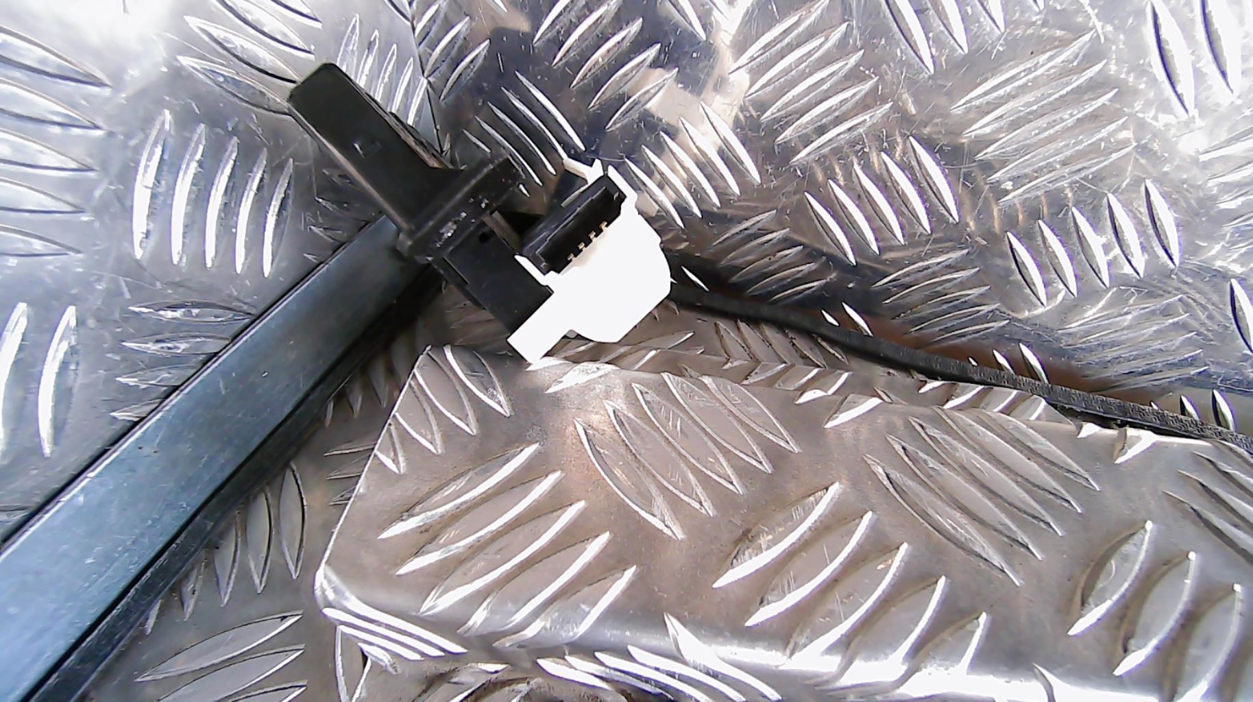 Serrure de hayon RENAULT MEGANE 2 PHASE 2 Diesel - 1