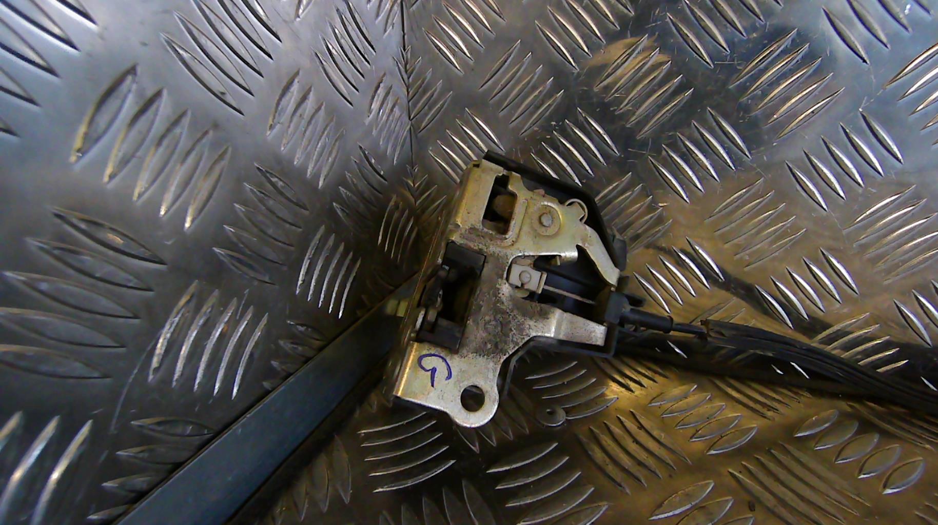 Serrure avant gauche RENAULT CLIO 2 PHASE 1 Essence - 1