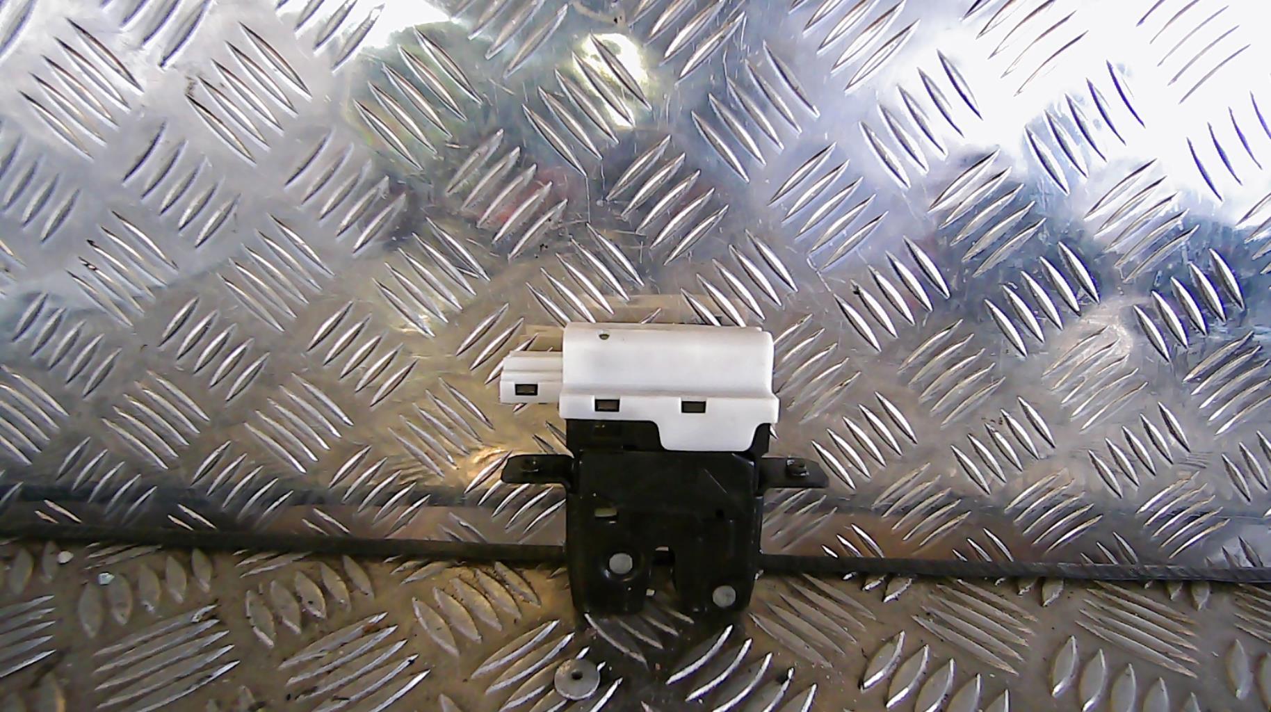 Serrure de hayon RENAULT LAGUNA 2 PHASE 1 Diesel - 1