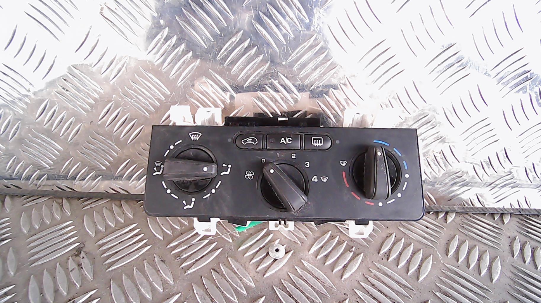 Commande chauffage PEUGEOT 1007 Diesel - 1