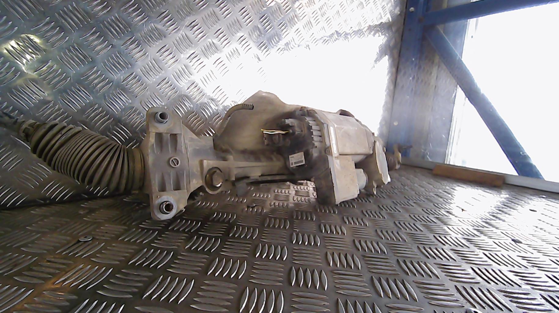 Cremaillere assistee VOLKSWAGEN GOLF 5 Diesel - 1