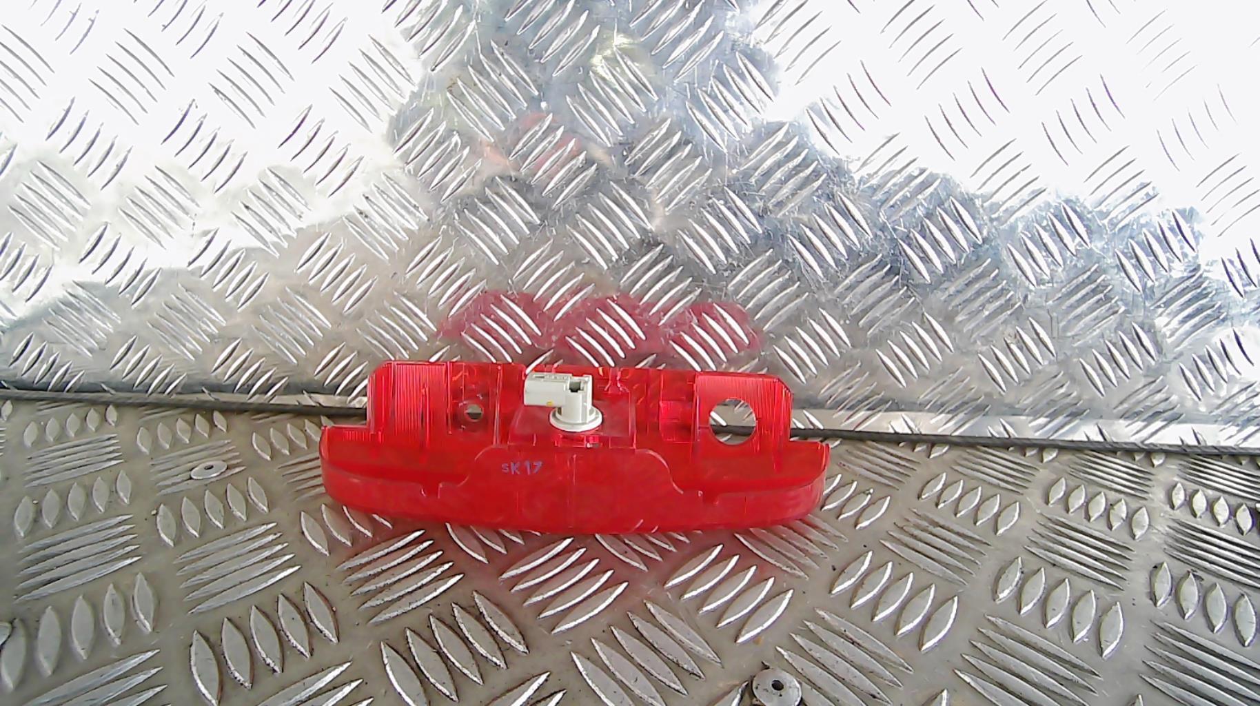 Feu arriere stop central MAZDA 2 1 Essence - 1