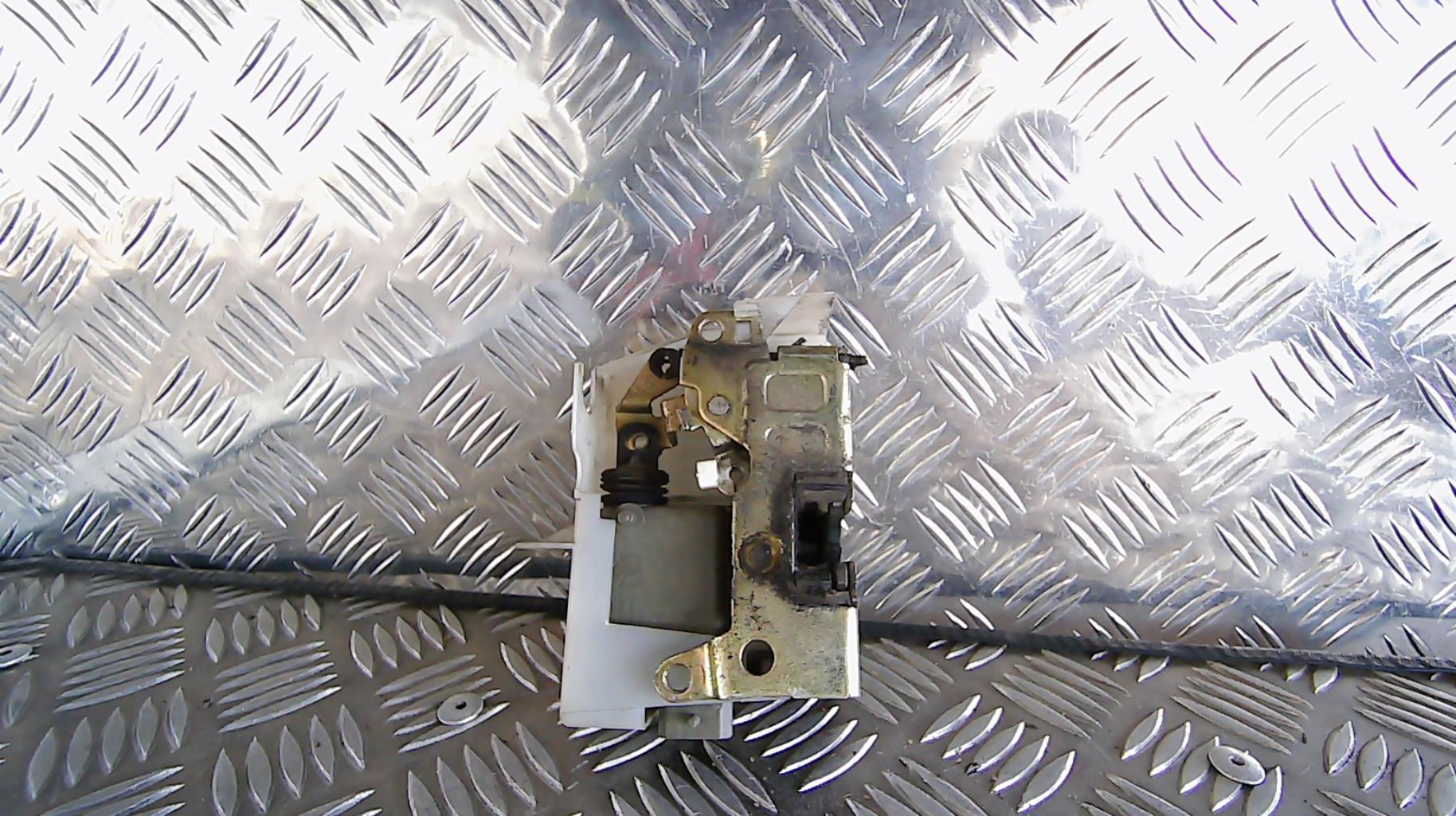 Serrure arriere droit RENAULT CLIO 2 PHASE 1 Essence - 1
