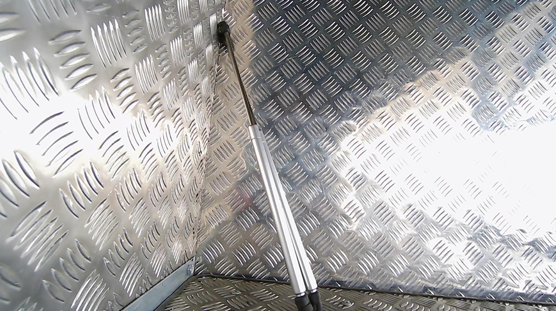 Verin de coffre AUDI A2 Essence - 1