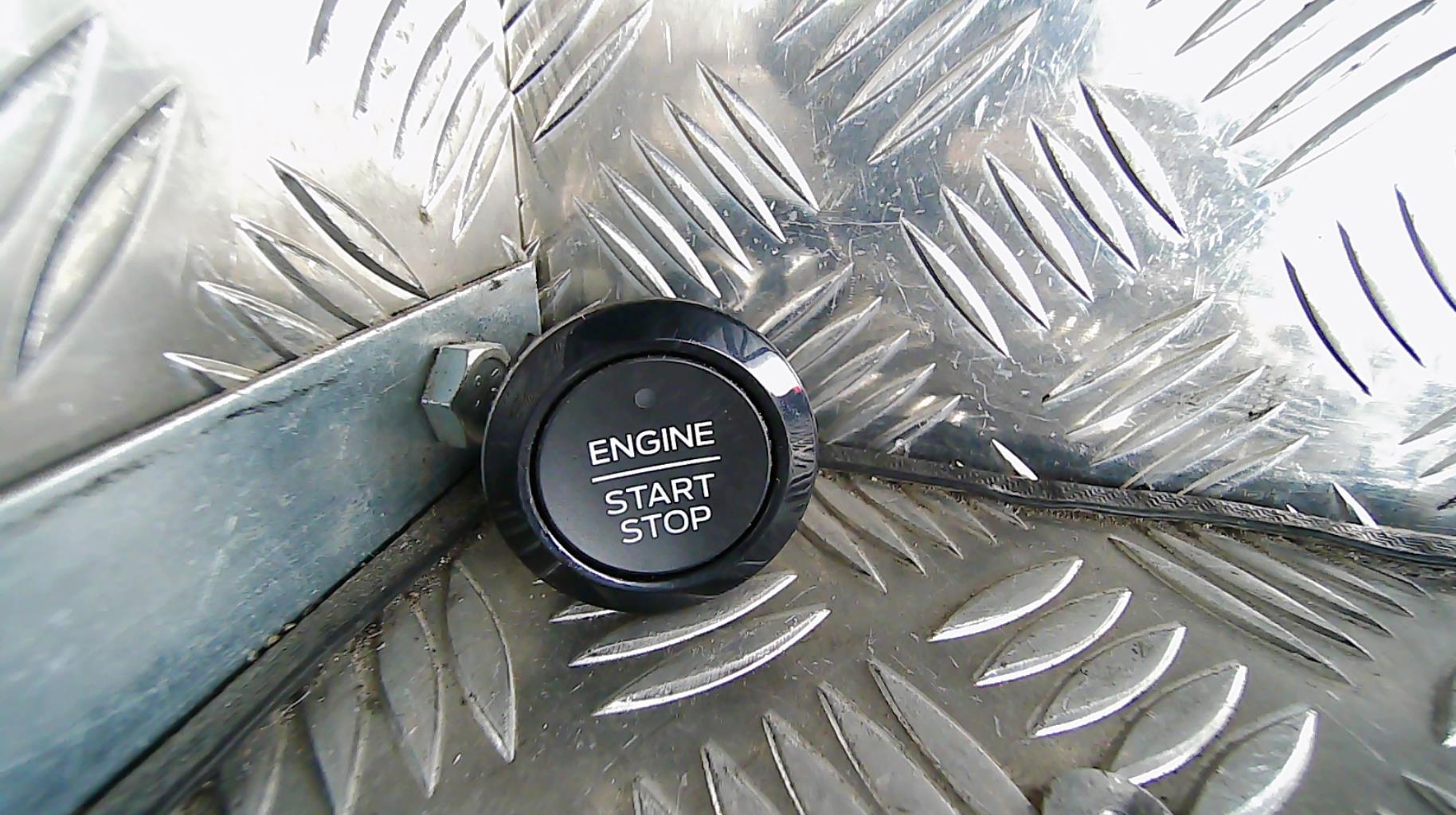 Bouton de demarrage FORD FIESTA 7 PHASE 1 Essence - 1