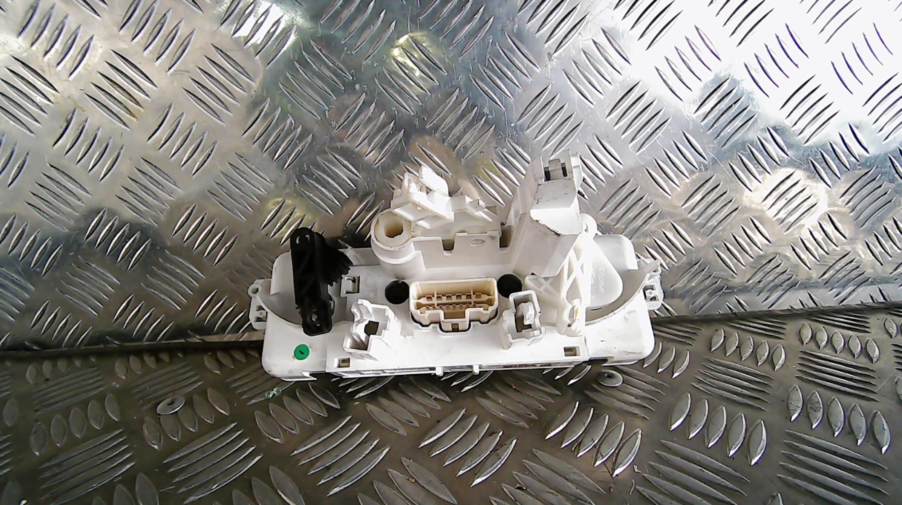 Commande chauffage RENAULT CLIO 3 PHASE 1 Essence - 1