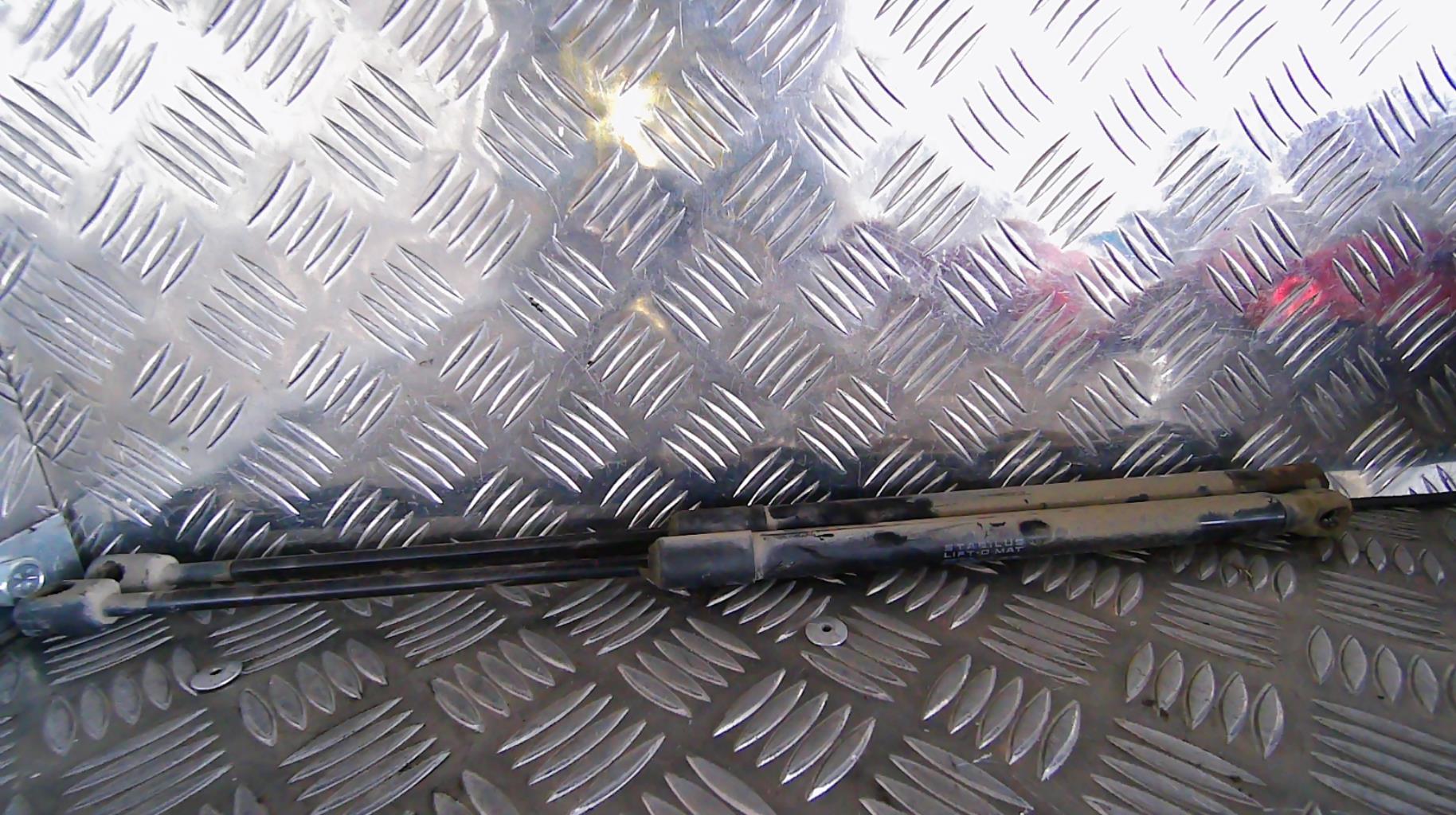 Verin de coffre CITROEN C4 2 PHASE 1 Diesel - 1
