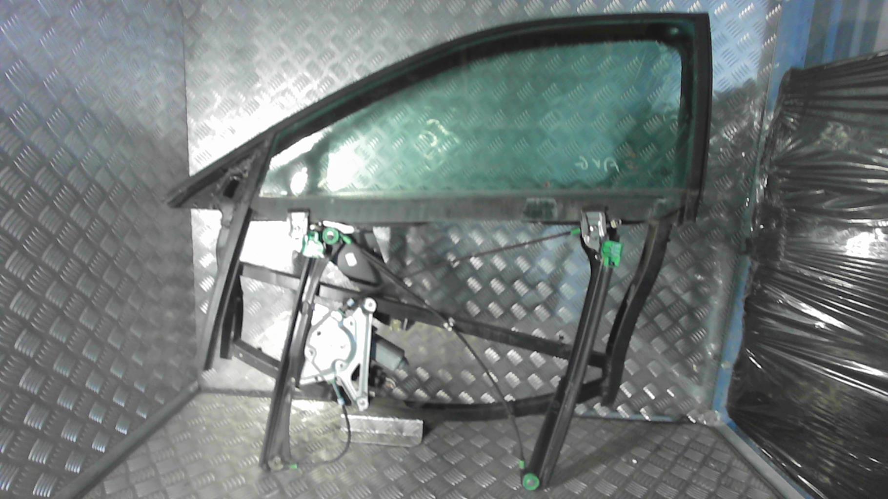 Leve vitre electrique avant gauche AUDI A4 1 PHASE 1 Diesel - 1