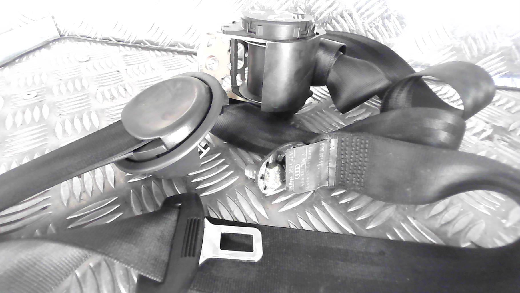 Ceinture arriere gauche AUDI A4 1 PHASE 1 Diesel - 1