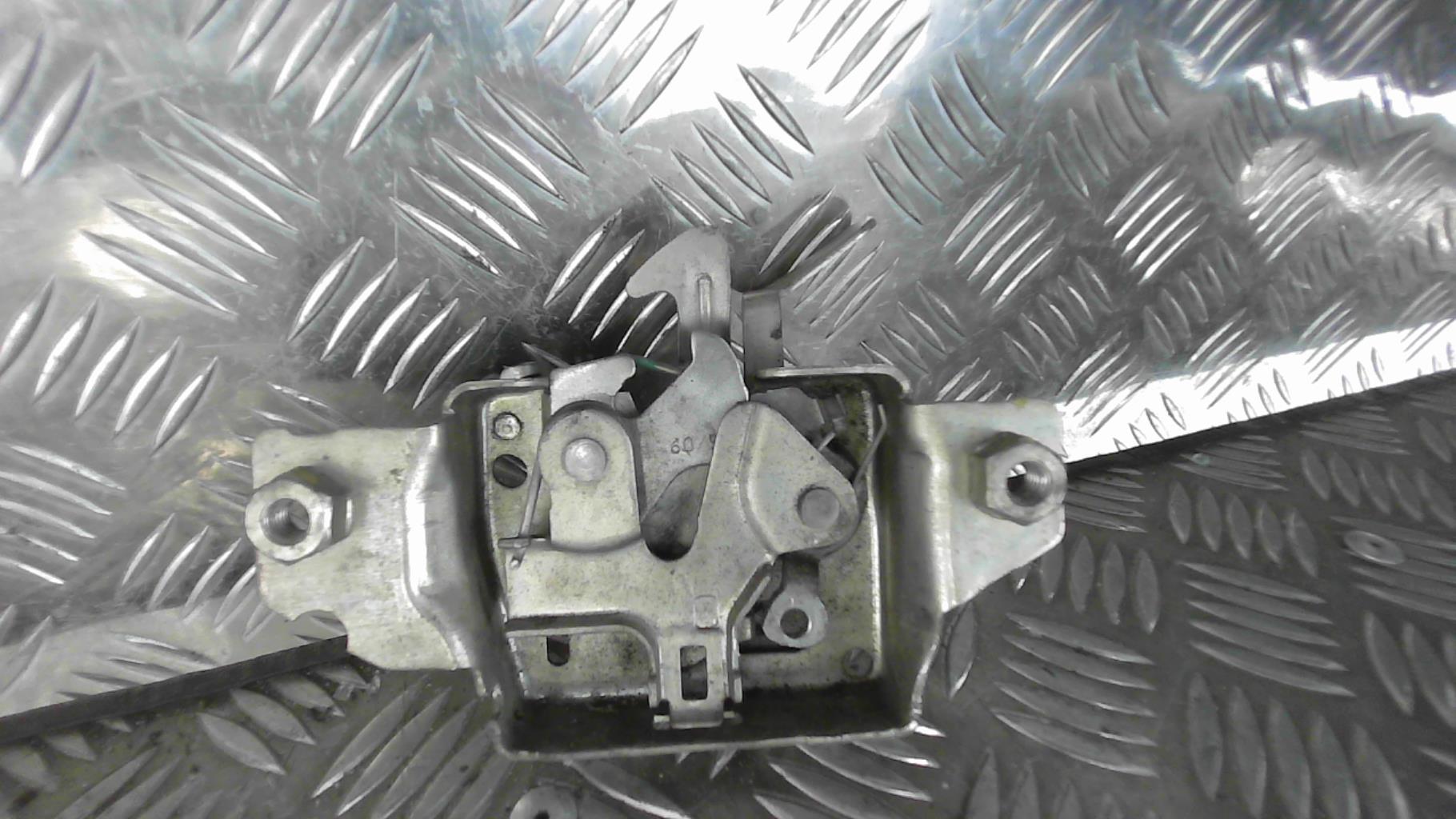 Serrure de capot RENAULT CLIO 3 PHASE 1 Diesel - 1