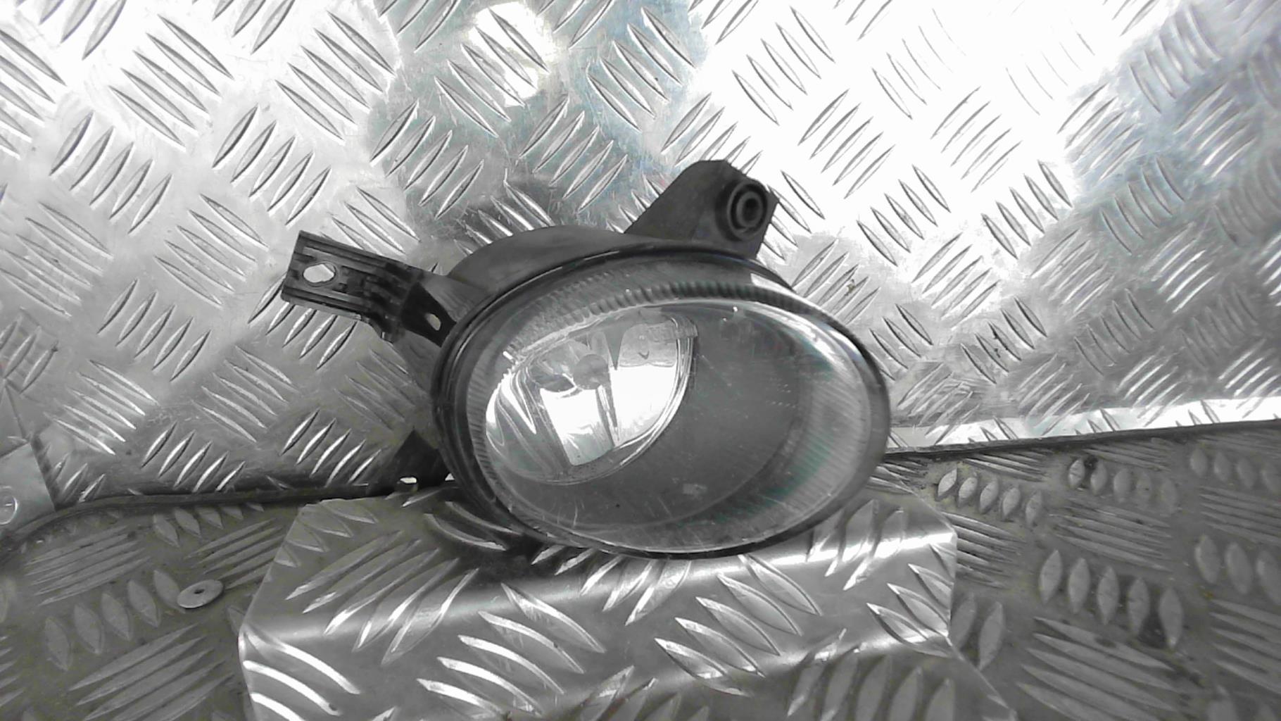 Anti brouillard droit (feux) AUDI A4 2 AVANT PHASE 2 BREAK Diesel - 1