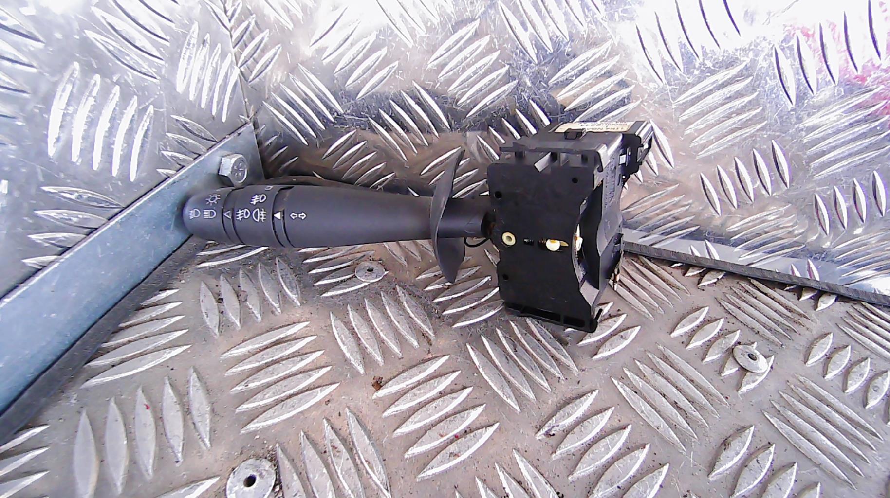 Commodo phare RENAULT LAGUNA 2 PHASE 1 BREAK Diesel - 1