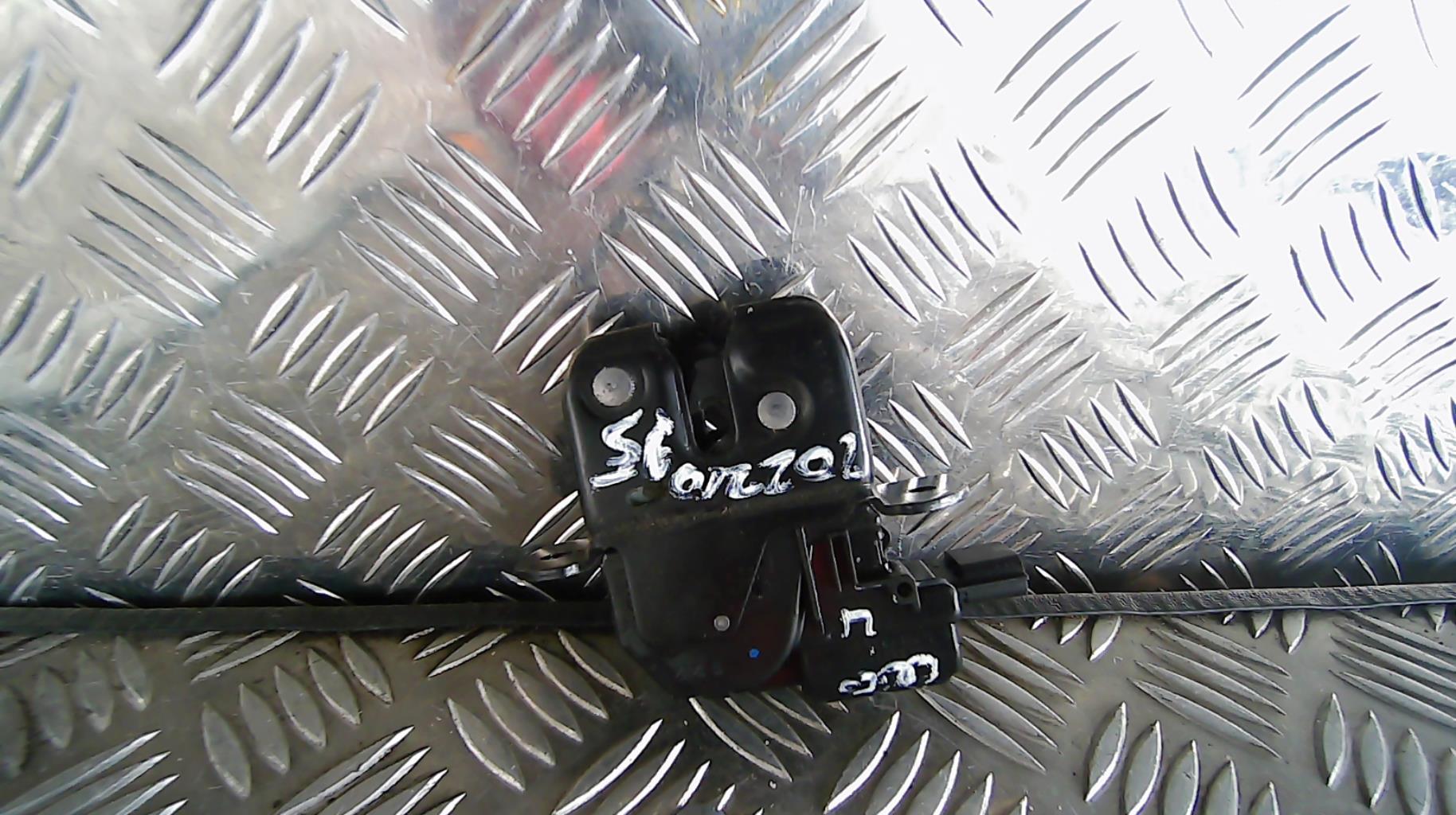 Serrure de coffre RENAULT CLIO 4 PHASE 1 Diesel - 1