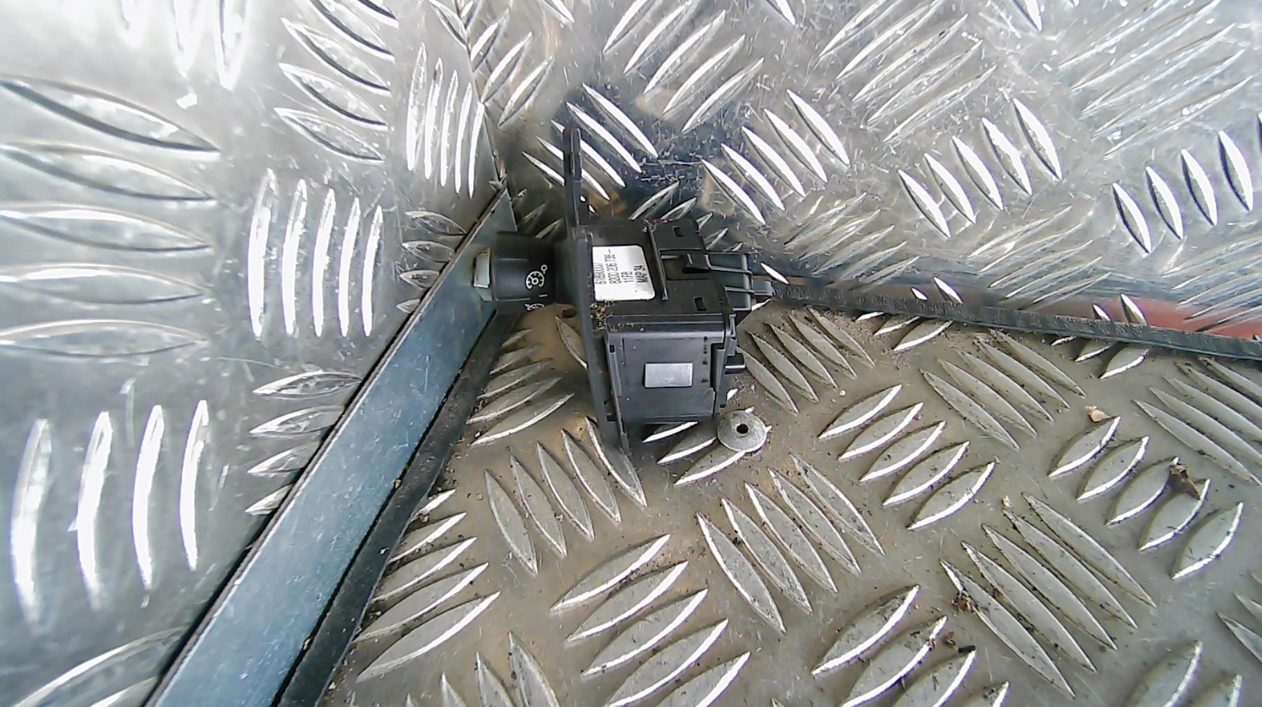 Regulateur de vitesse RENAULT SCENIC 2 PHASE 2 Diesel - 1