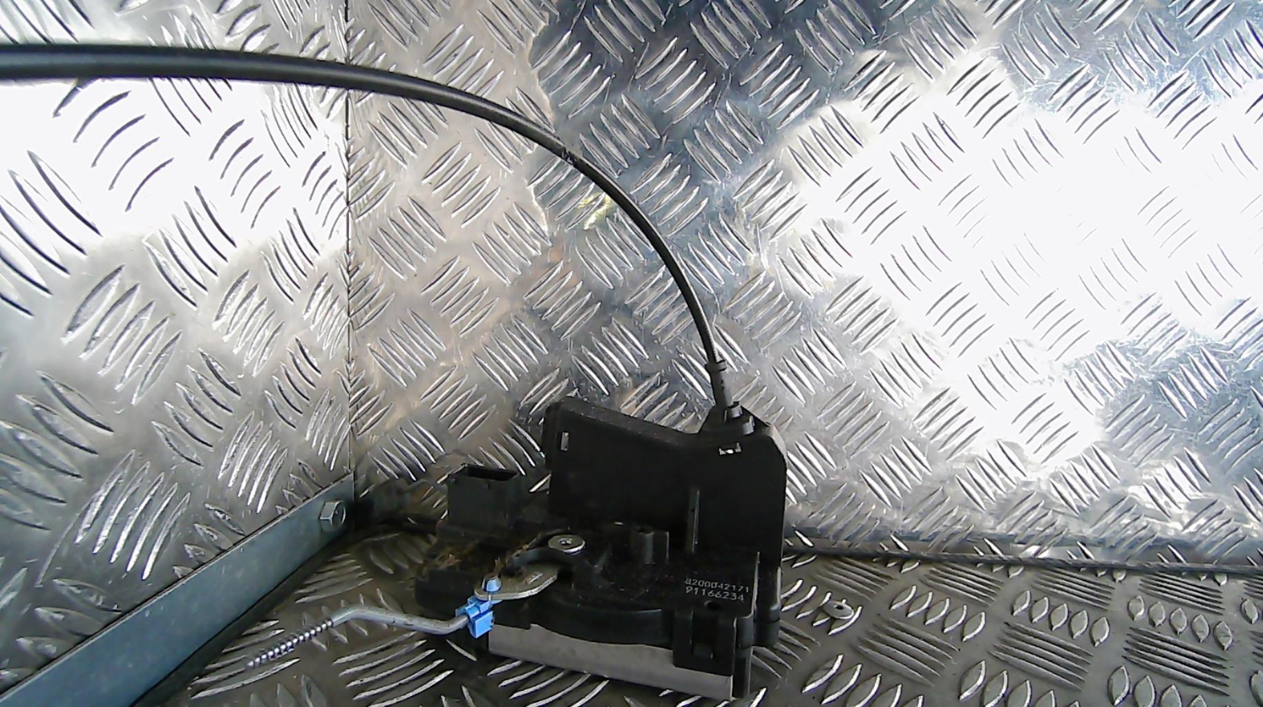 Serrure avant droit RENAULT TRAFIC 2 PHASE 1 Diesel - 1