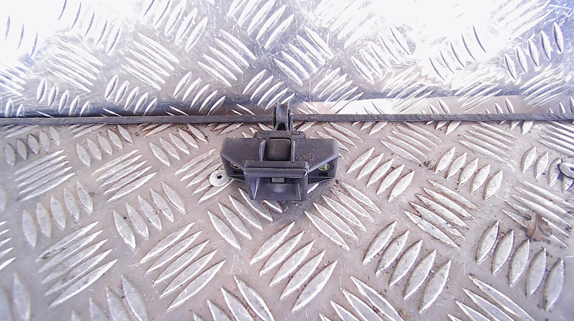 Serrure de coffre RENAULT CLIO 1 PHASE 1 Essence - 1