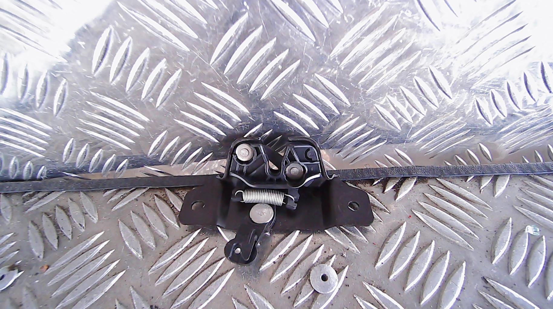 Serrure de coffre PEUGEOT 406 PHASE 2 Essence - 1
