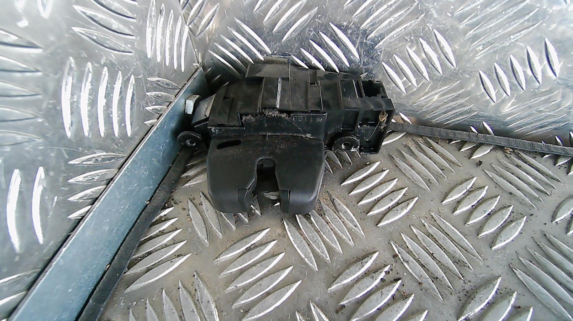 Serrure de hayon PEUGEOT 207 PHASE 1 Diesel - 1