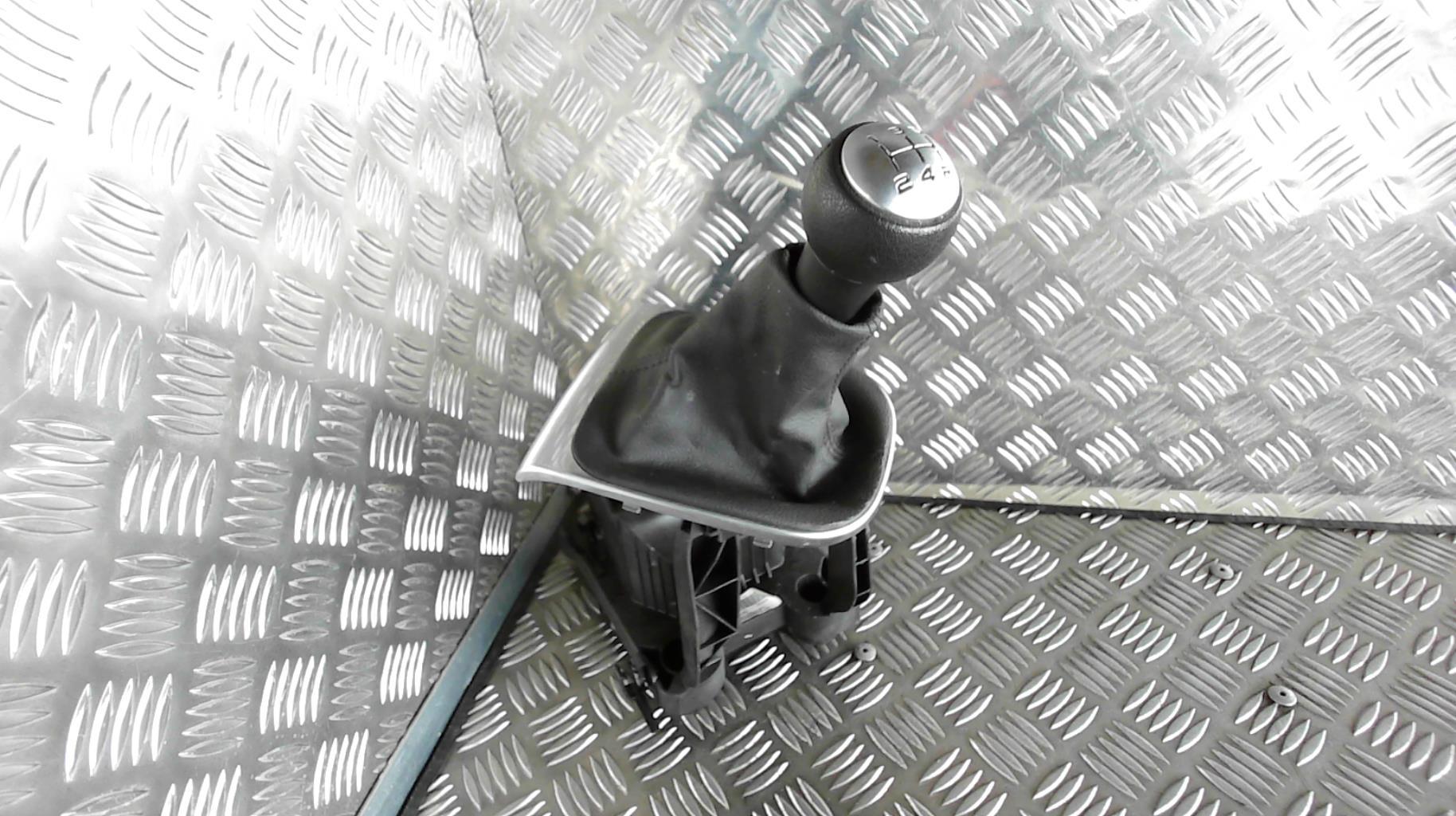Levier de vitesses CITROEN C4 2 PHASE 1 Diesel - 1