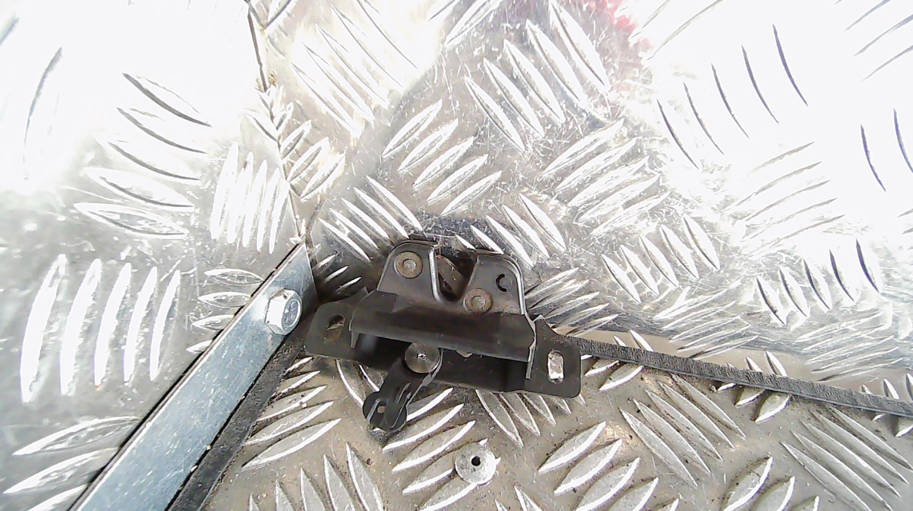 Serrure de hayon PEUGEOT 106 PHASE 1 Diesel - 1
