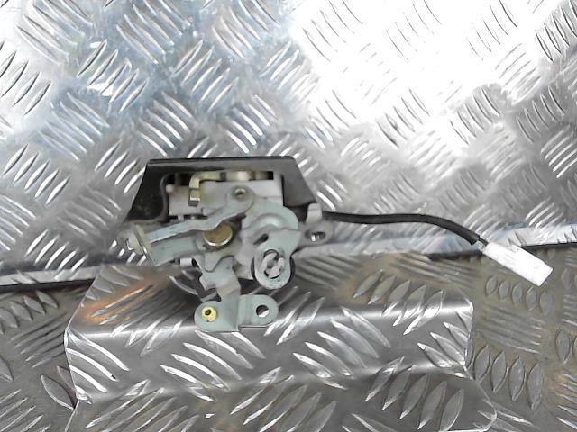 Serrure de hayon NISSAN ALMERA 2 PHASE 1 Essence - 1
