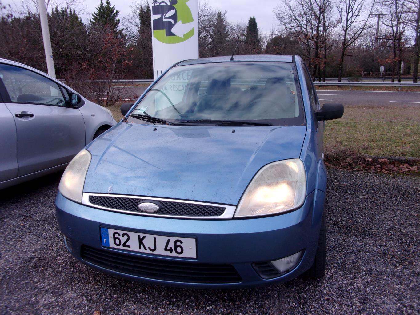 Pare choc arriere FORD FIESTA 5 PHASE 1 Essence - 1