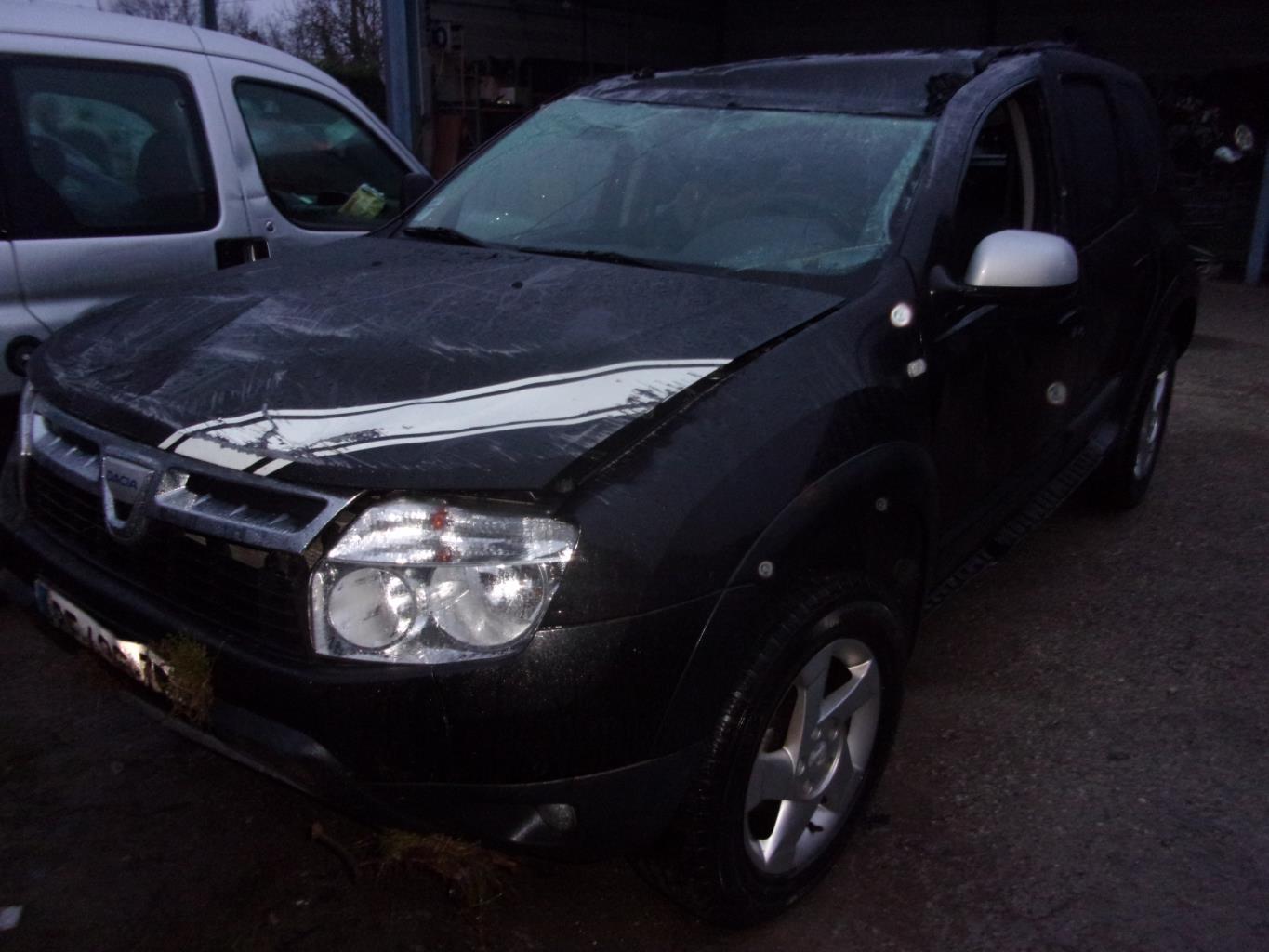Pare choc arriere DACIA DUSTER 1 PHASE 1 Diesel - 1