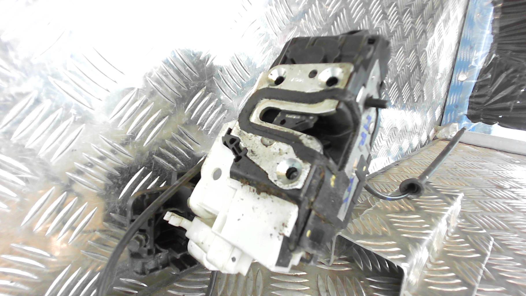 Serrure arriere droit KIA CEE-D 1 PHASE 1 Diesel - 1