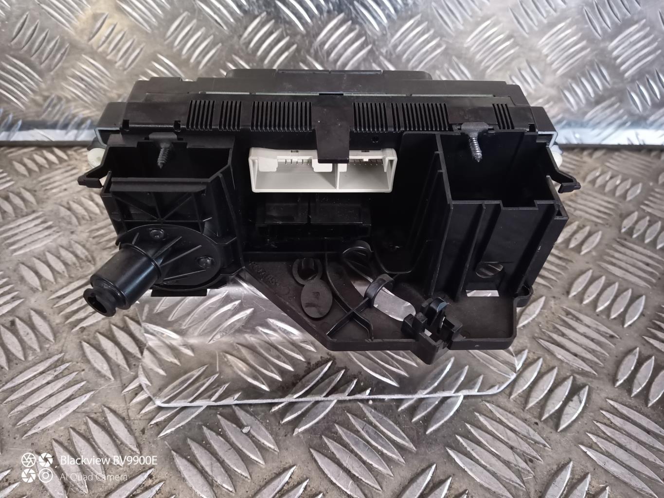 Commande chauffage VOLKSWAGEN GOLF 5 Diesel - 1