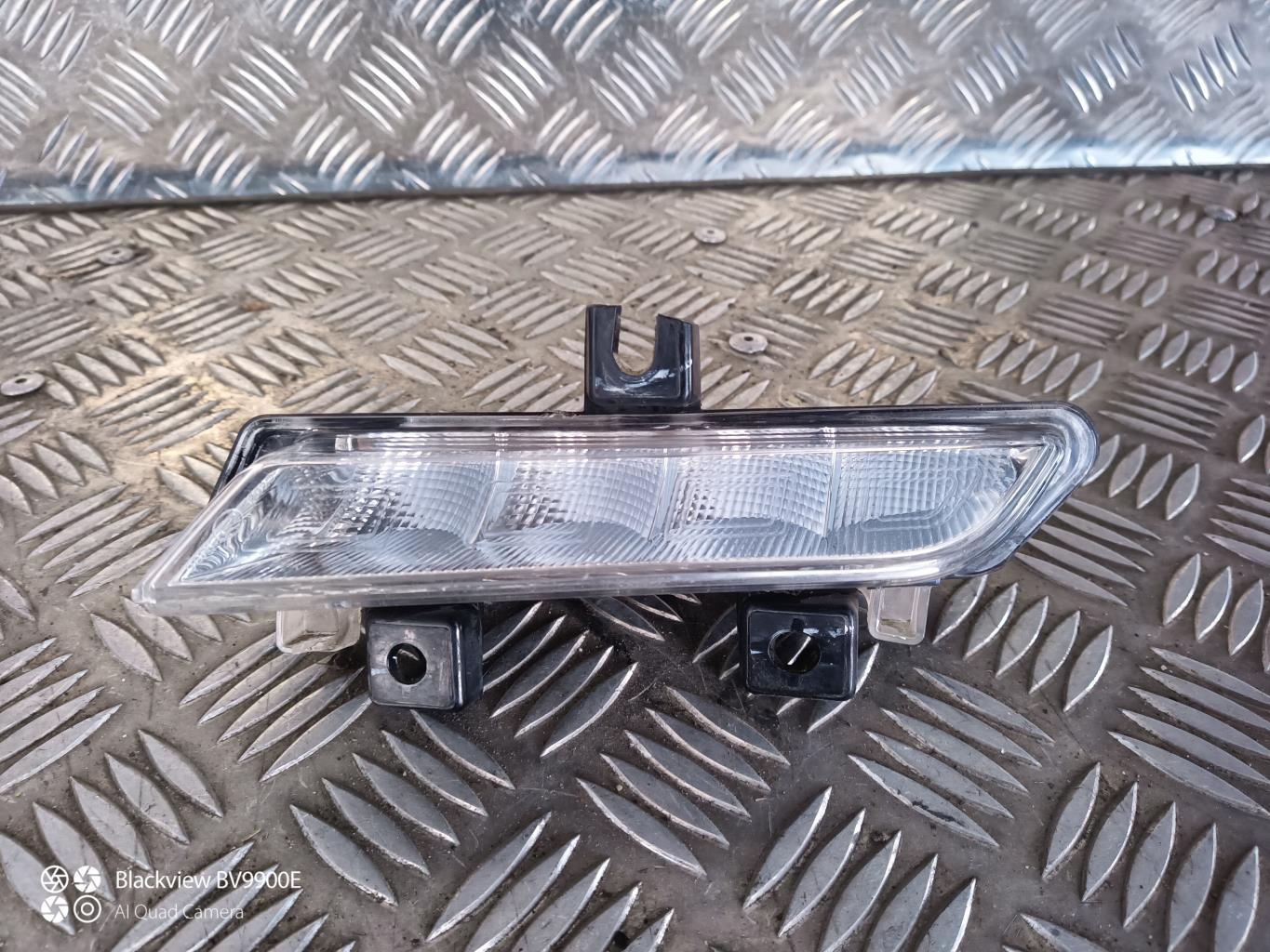 Feu diurne avant gauche RENAULT CLIO 4 PHASE 1 Diesel - 1