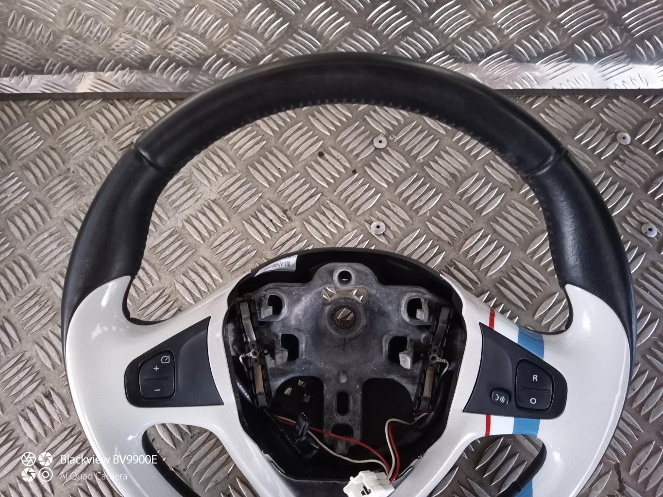 Volant RENAULT CLIO 4 PHASE 1 Diesel - 1