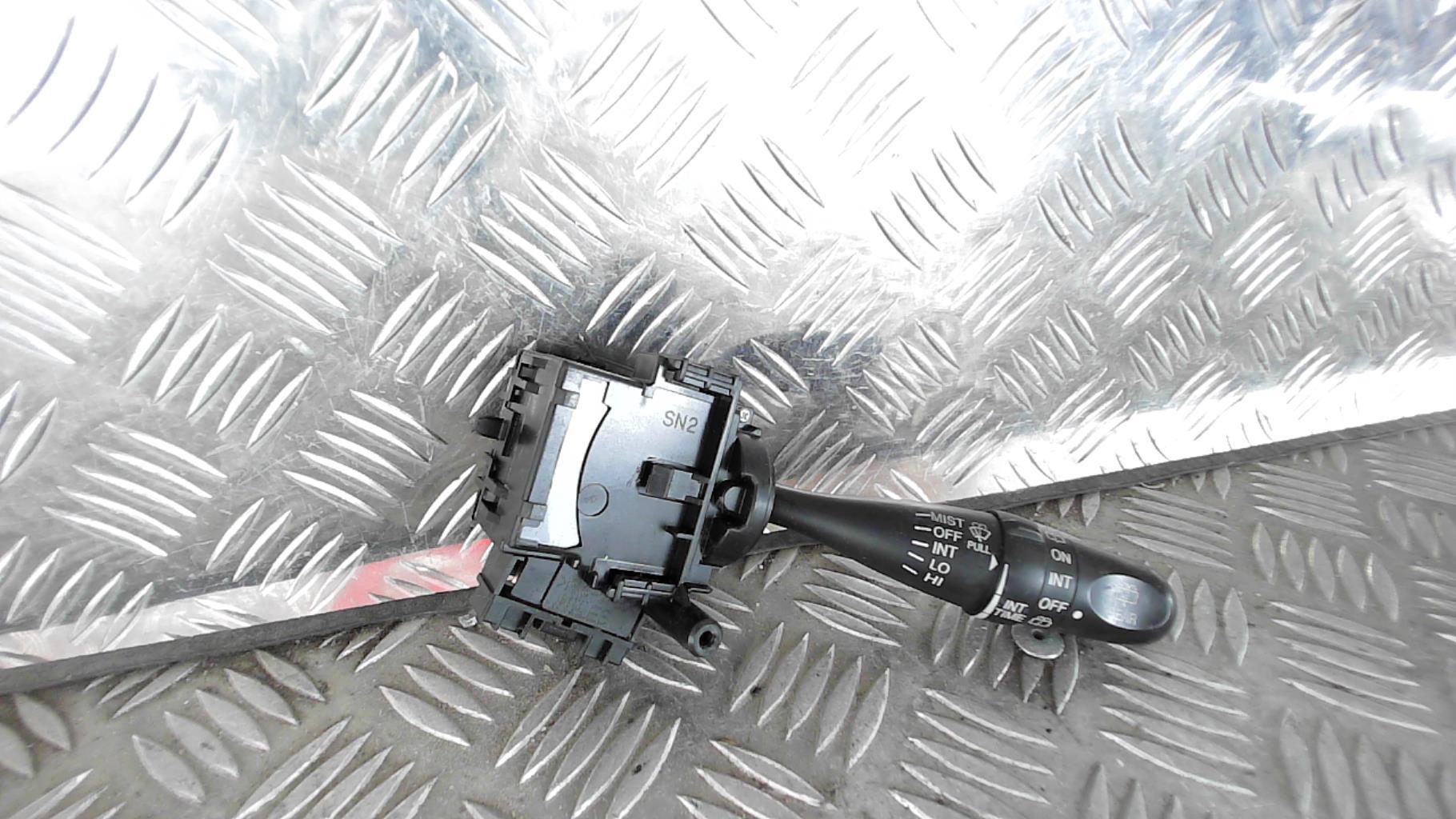 Commodo d'essuie glaces SUZUKI SPLASH Essence - 1