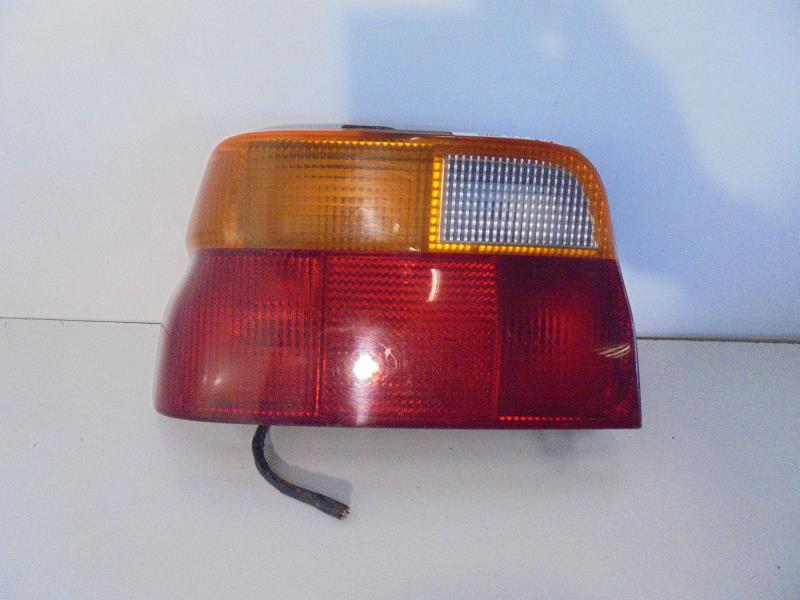 Fanale posteriore principale sinistro (luci)
