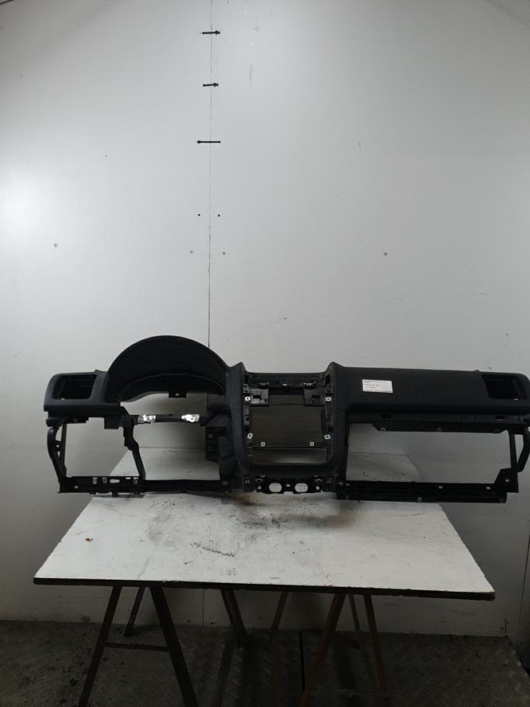 Planche de bord complete VOLKSWAGEN GOLF 5 Diesel - 1