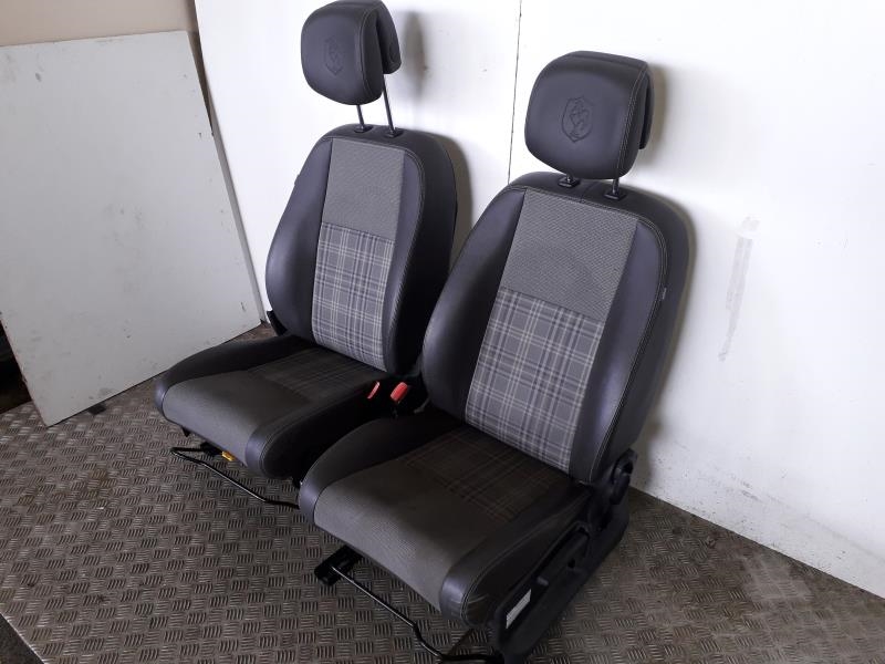 Siege avant droit RENAULT MEGANE 3 PHASE 1 Diesel - 1