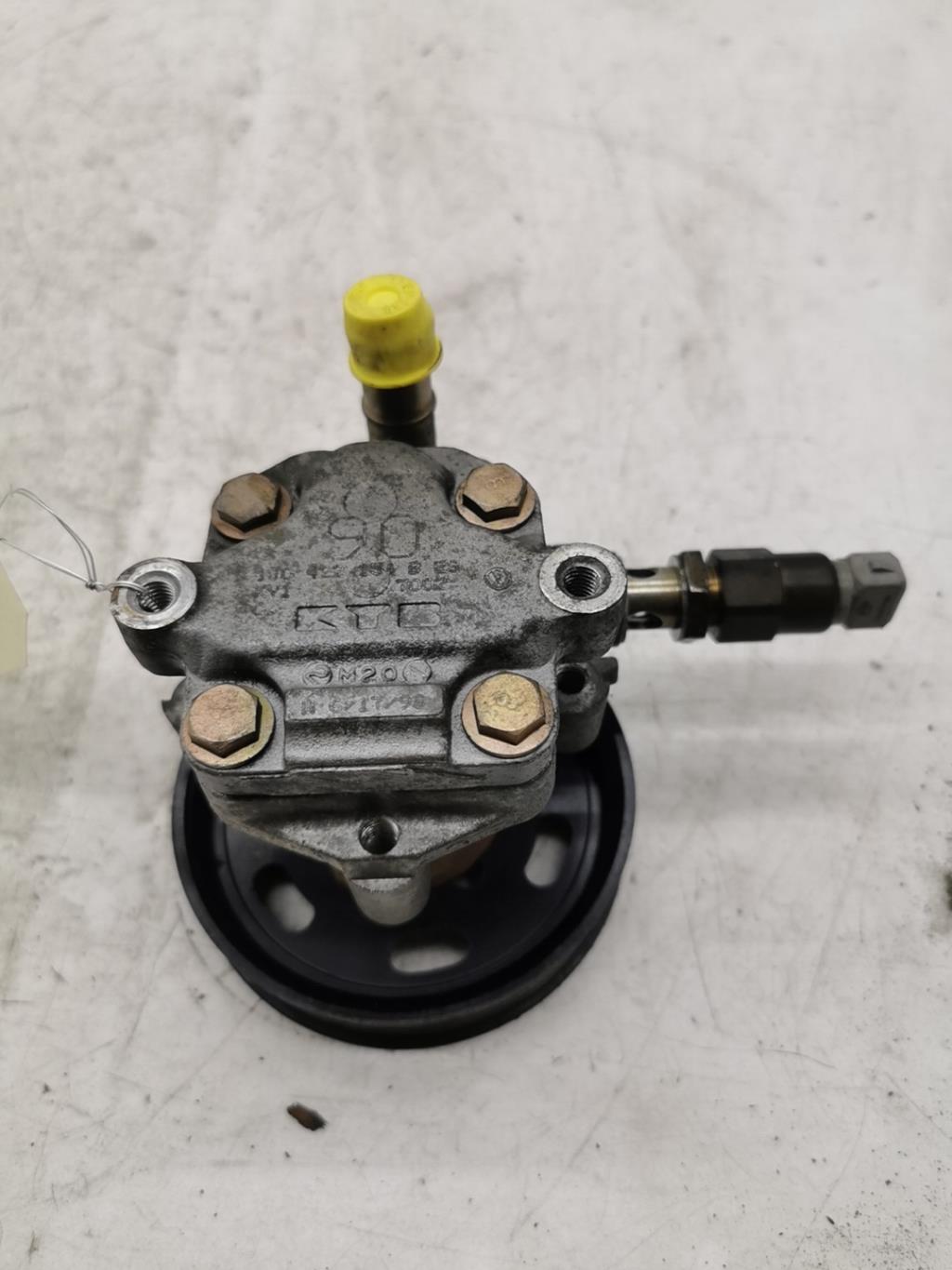 Pompa sterzo VOLKSWAGEN GOLF 4 Gasolina - 1