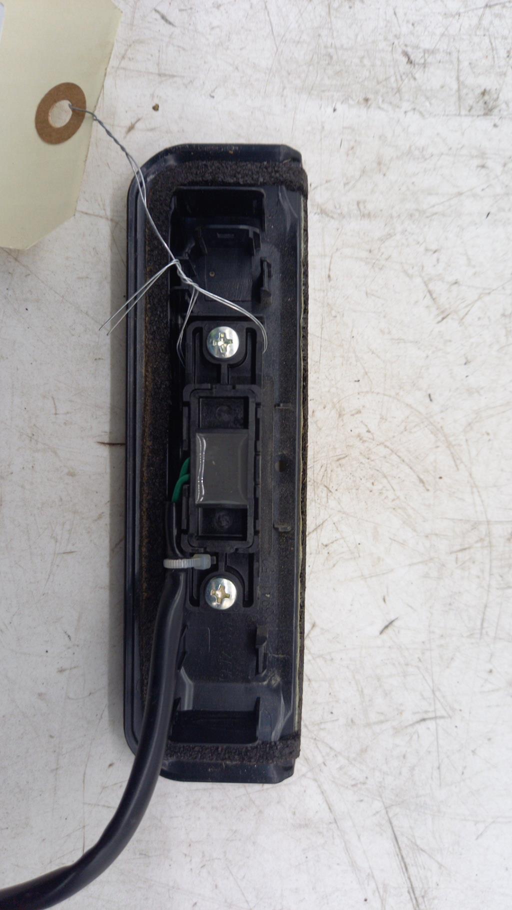 Bouton de coffre SUZUKI SWIFT 5 Essence - 1