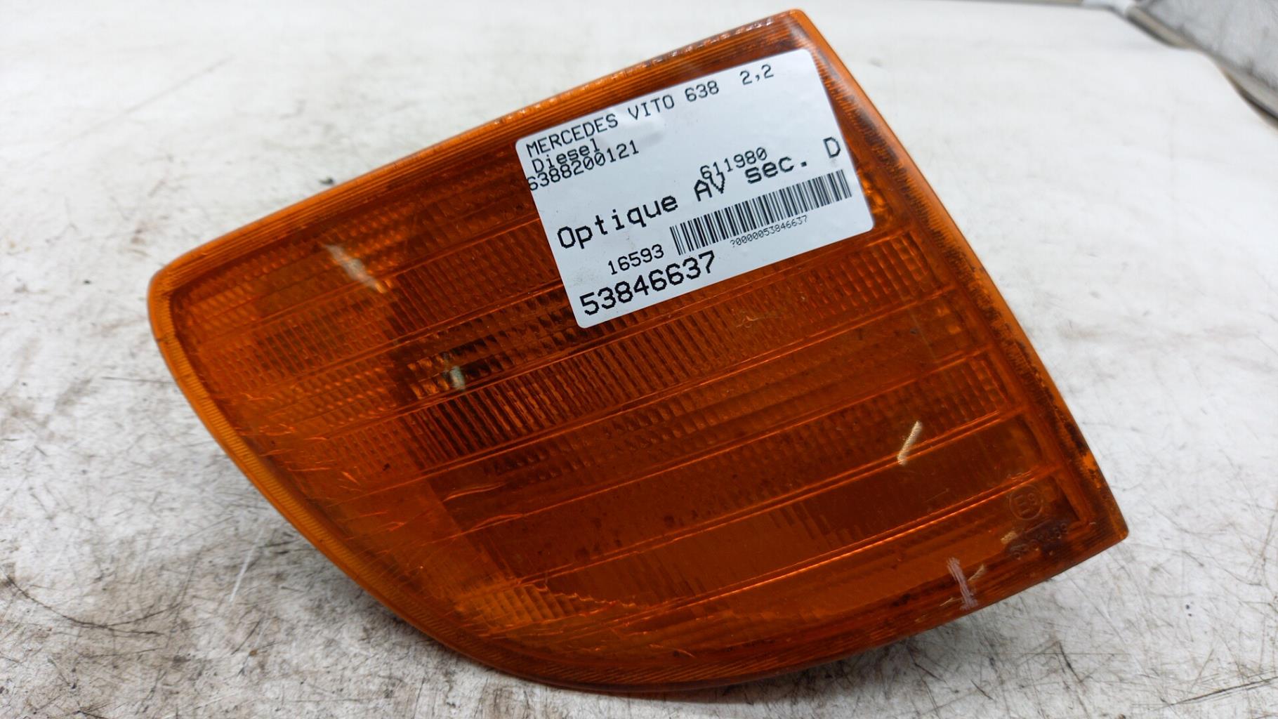 Gruppo ottico anteriore secondario destro (luci)(freccia) MERCEDES VITO 638 Diésel - 1