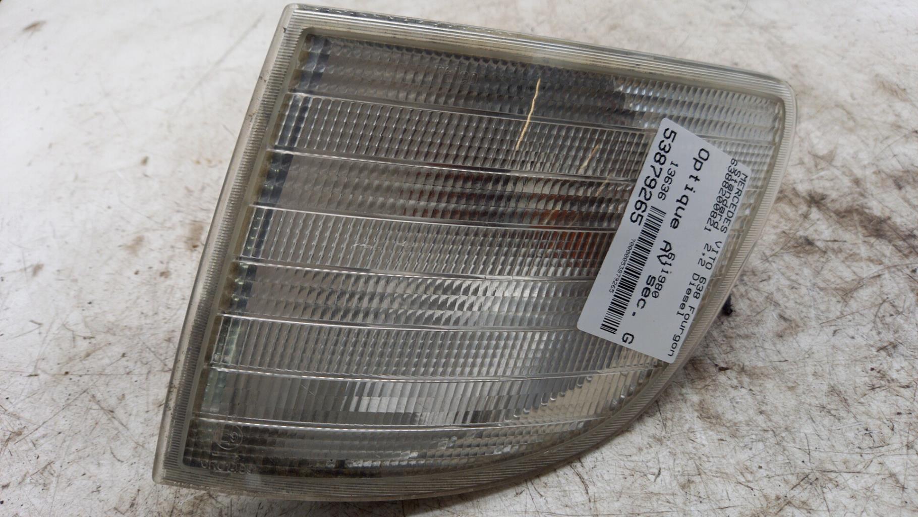 Gruppo ottico anteriore secondario sinistro (luci)(freccia) MERCEDES VITO 638 Diésel - 1