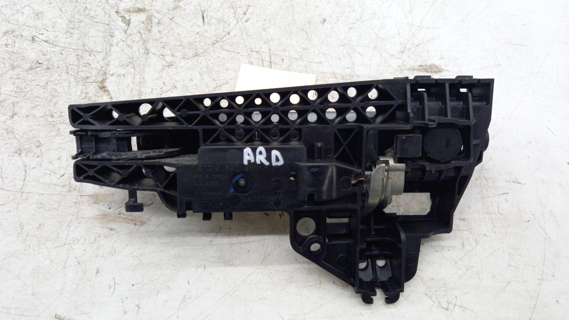 Maniglia portiera posteriore destra AUDI A5 1 SPORTBACK PHASE 2 Diésel - 1