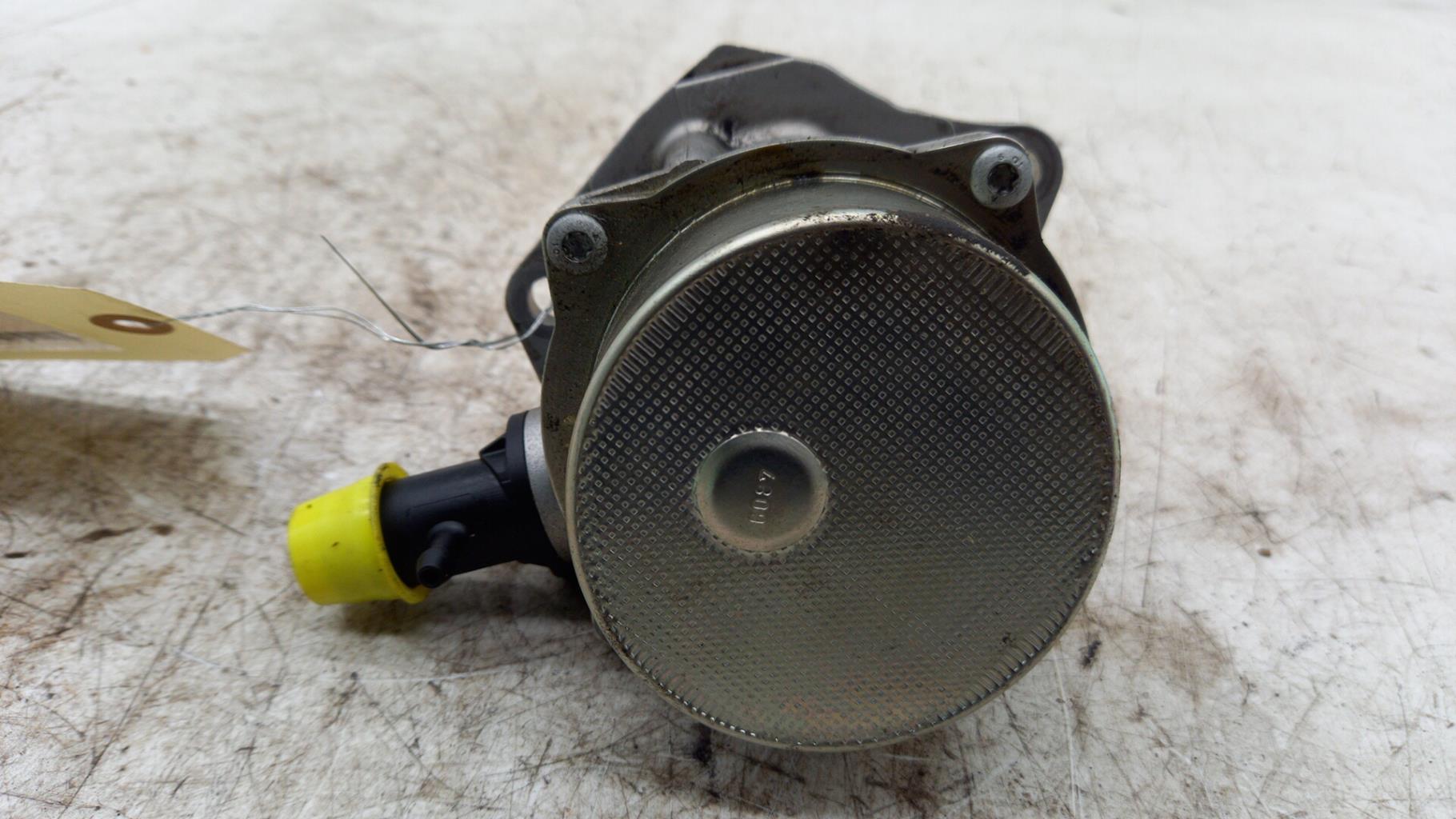 Pompe à vide RENAULT CLIO 3 PHASE 2 BREAK Diesel - 1