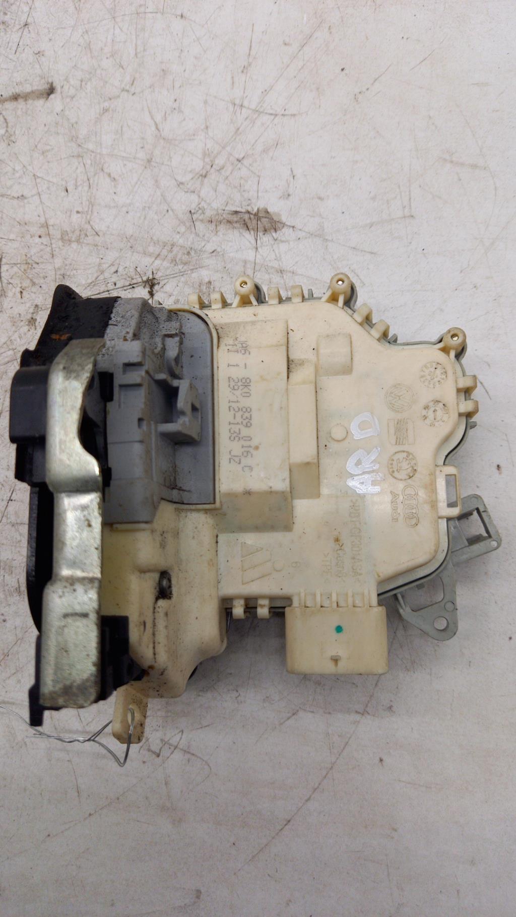Serrure arriere droit AUDI A5 1 SPORTBACK PHASE 2 Diesel - 1
