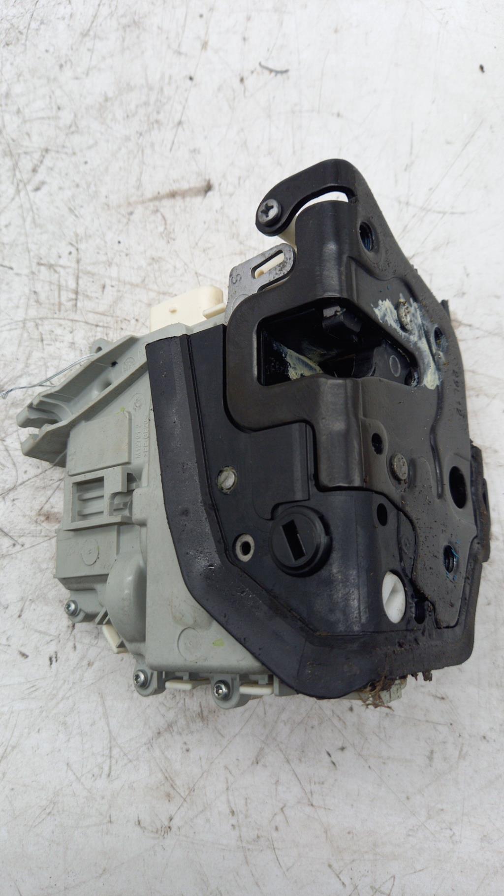 Serrure arriere gauche AUDI A5 1 SPORTBACK PHASE 2 Diesel - 1