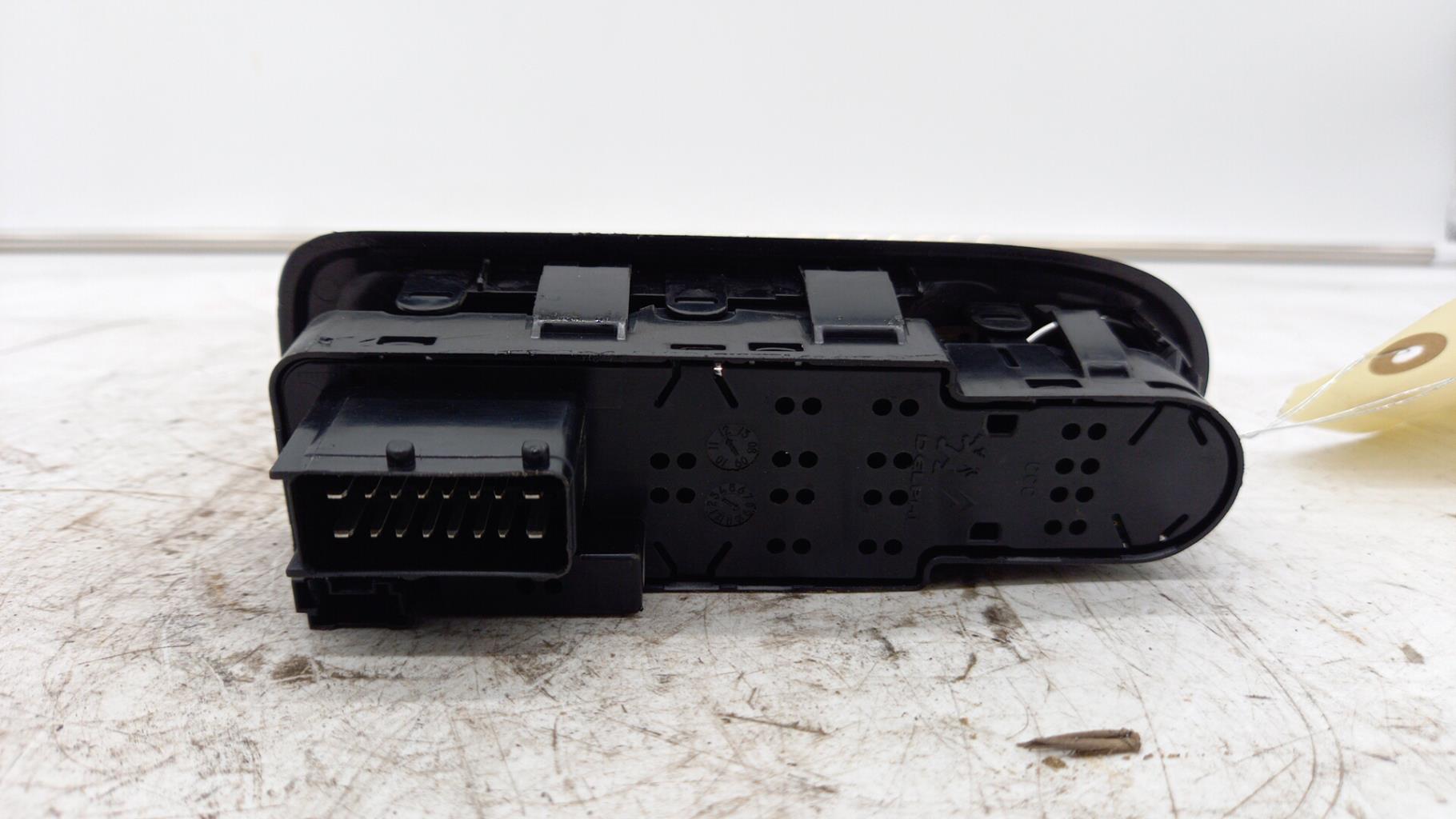 Interruttore alzacristalli CITROEN C3 2 PHASE 1 Diésel - 1