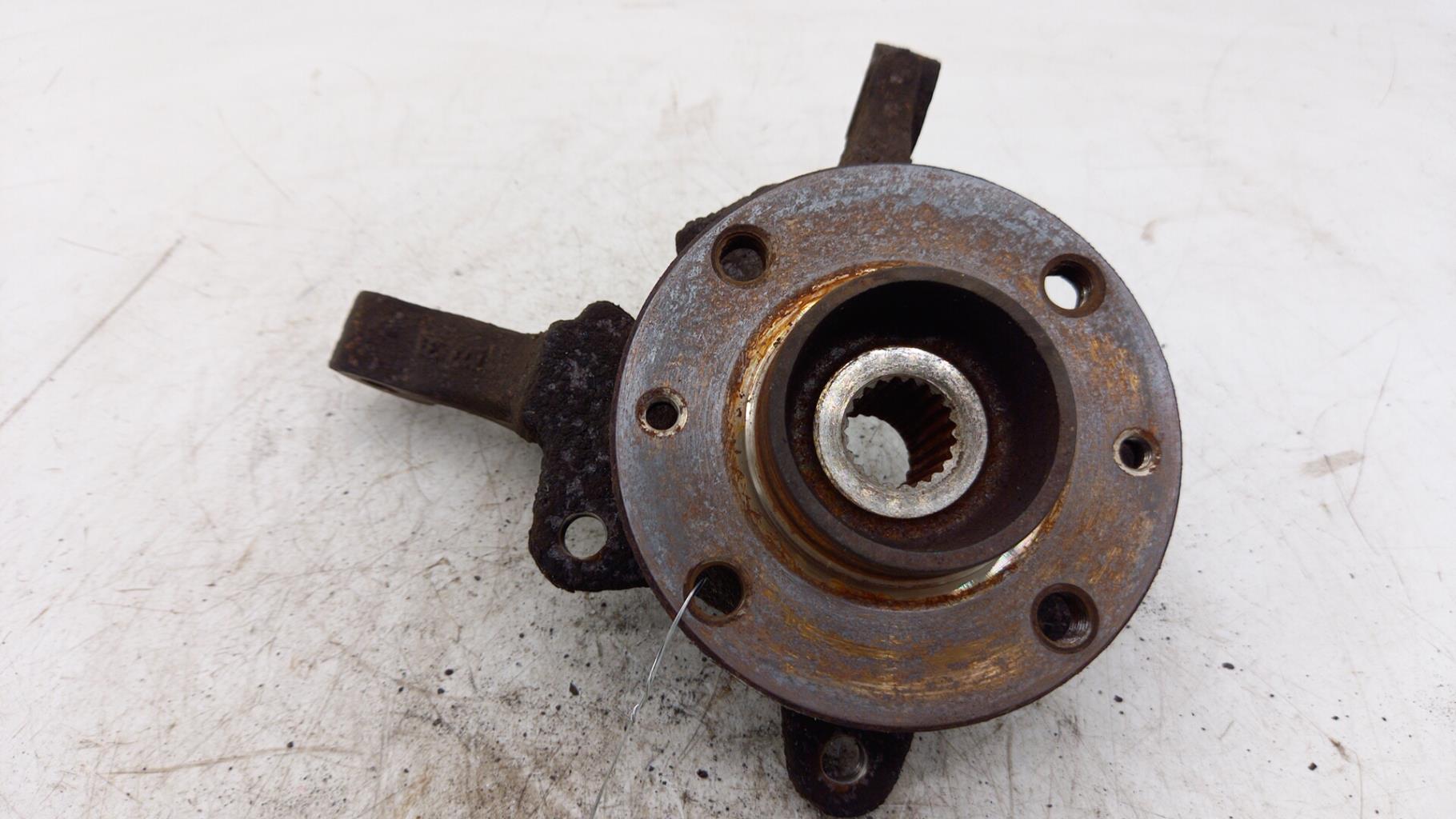 Mozzo anteriore sinistro RENAULT CLIO 2 PHASE 1 Gasolina - 1