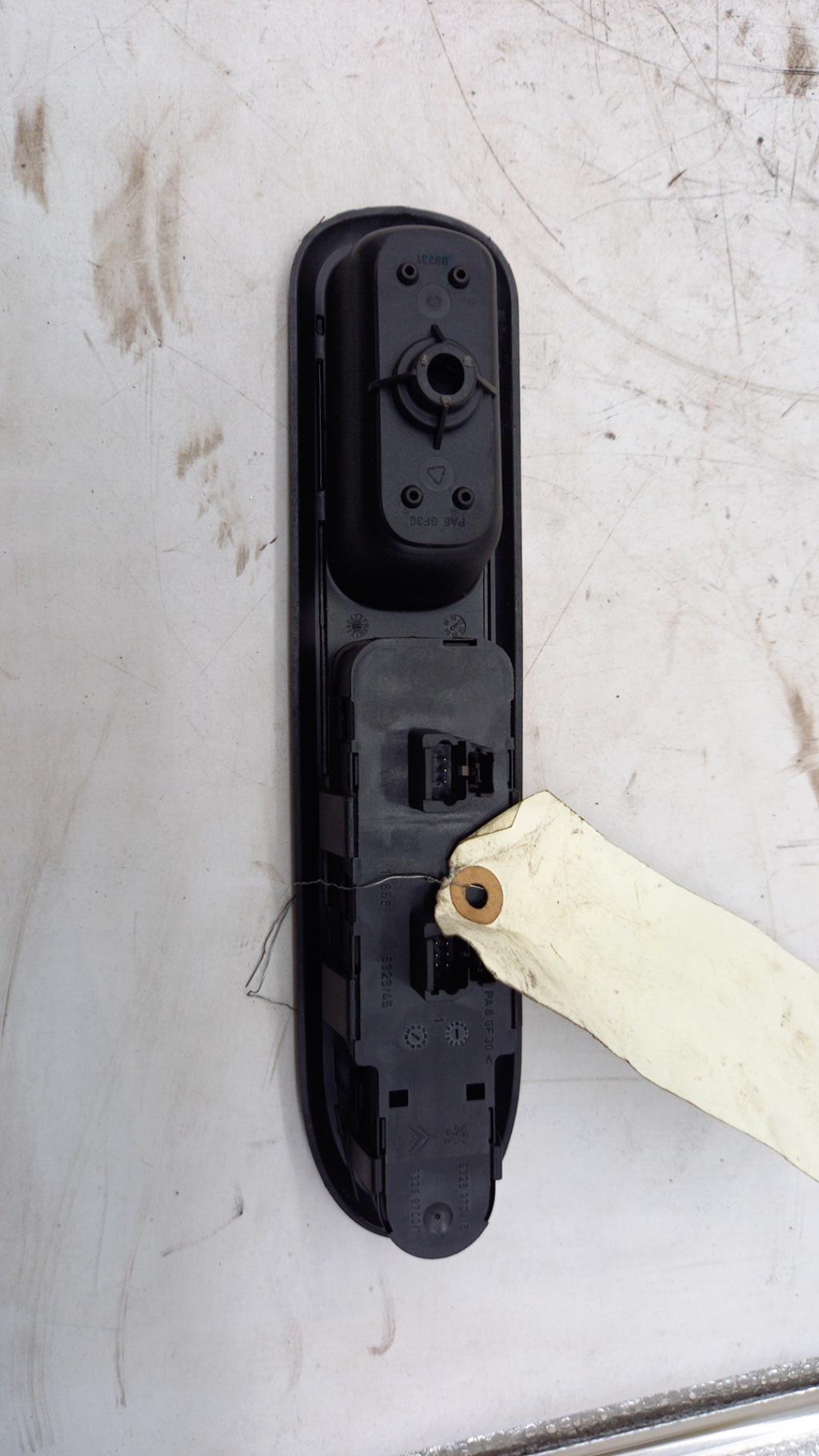 Interruttore alzacristalli PEUGEOT 407 PHASE 1 Gasolina - 1