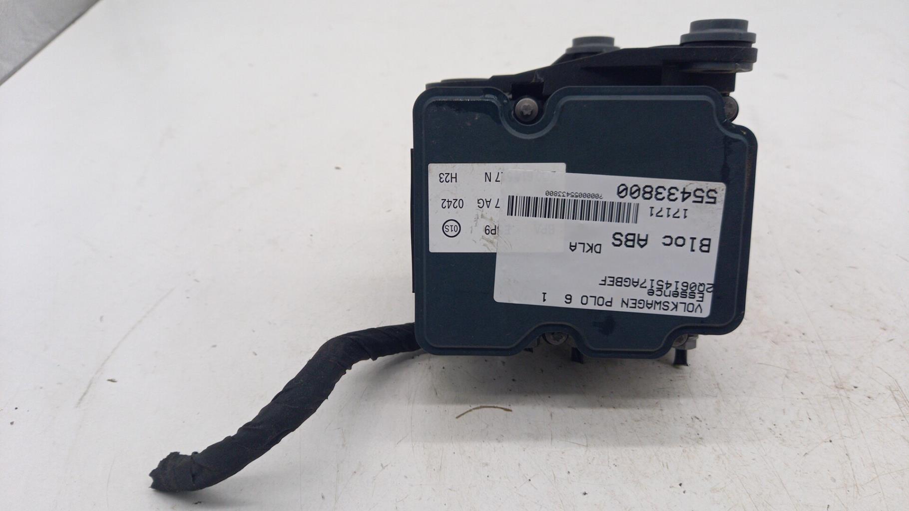Blocco ABS (antibloccaggio freni) VOLKSWAGEN POLO 6 PHASE 1 Gasolina - 1