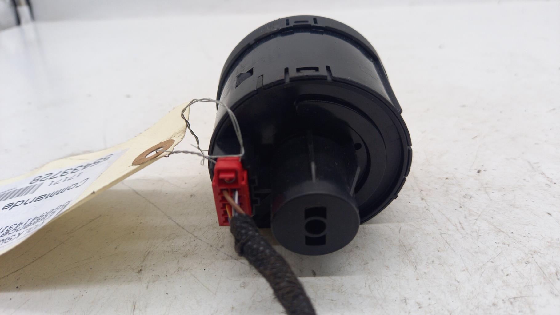 Commande de phare VOLKSWAGEN POLO 6 PHASE 1 Essence - 1